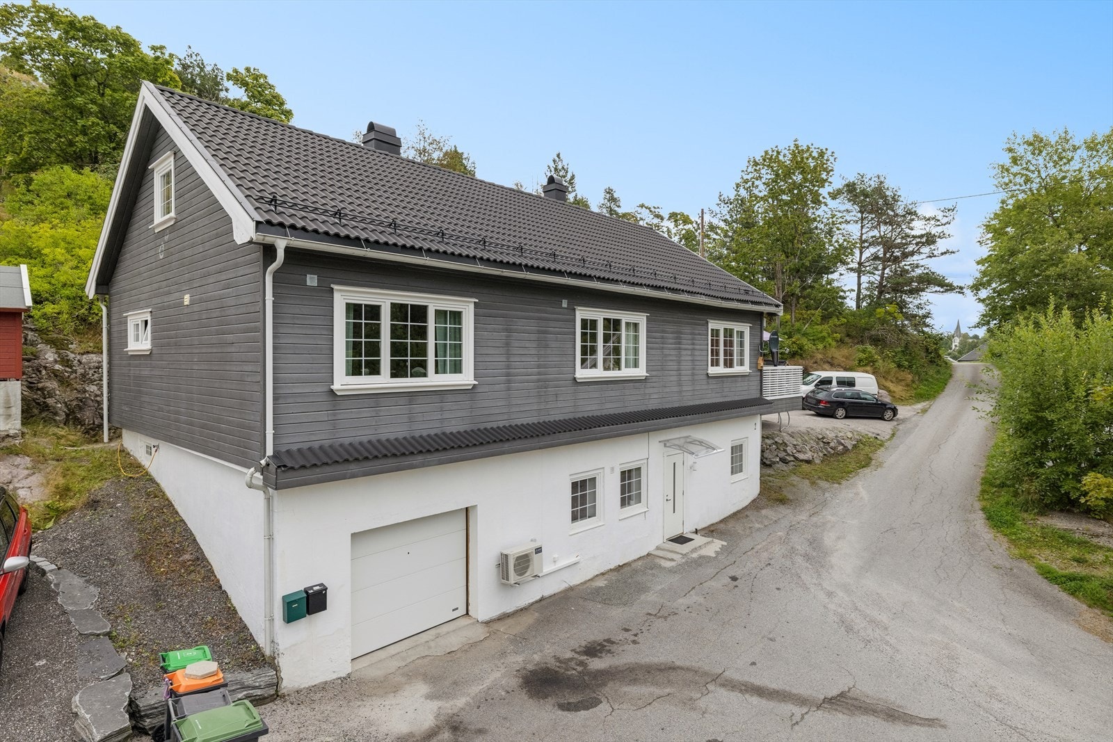 DNB Eiendom v/ Jim Robin Henriksen ønsker velkommen til Herrejordet 2! Galleribilde