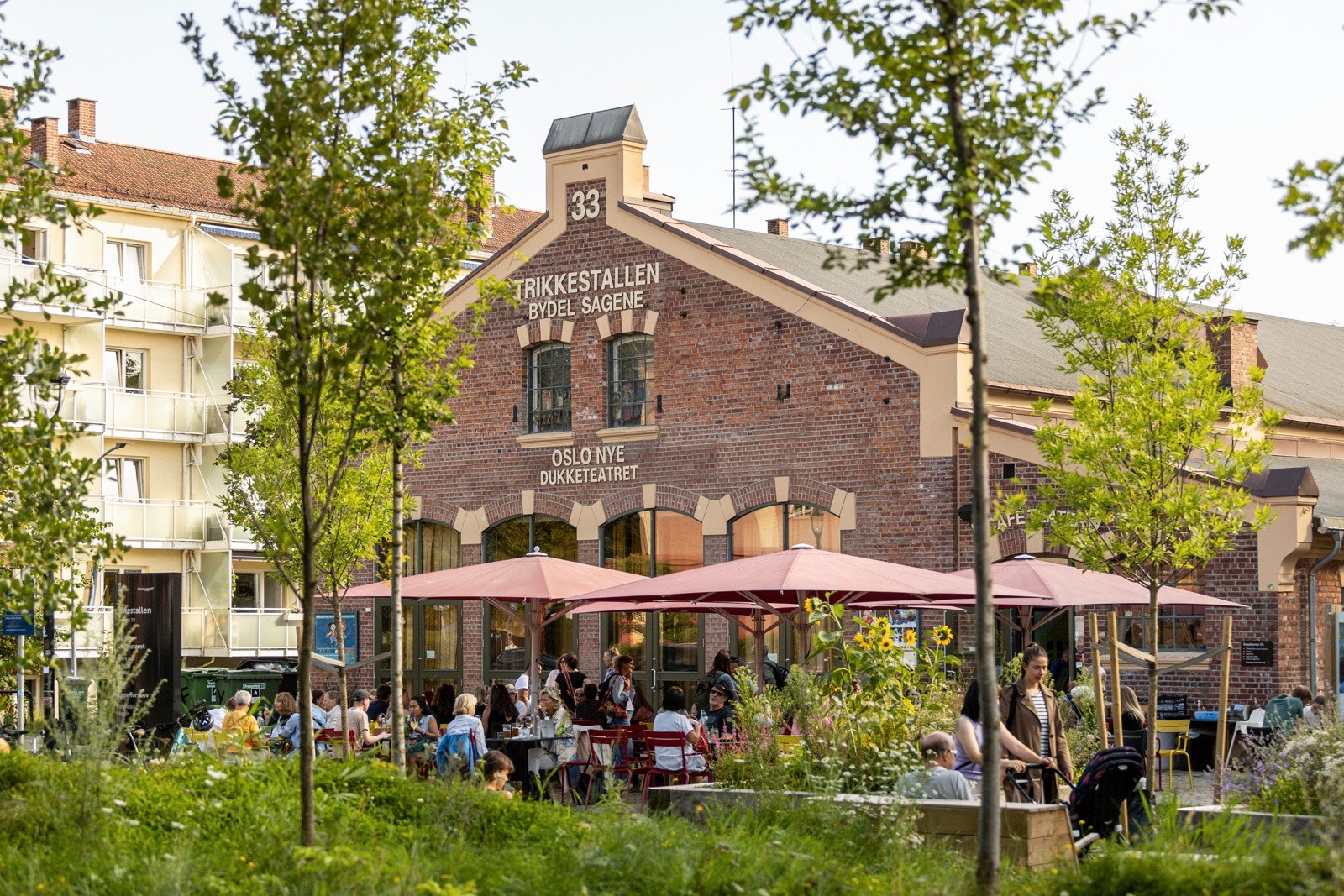 Populære trikkestallen er nærmeste nabo. Galleribilde