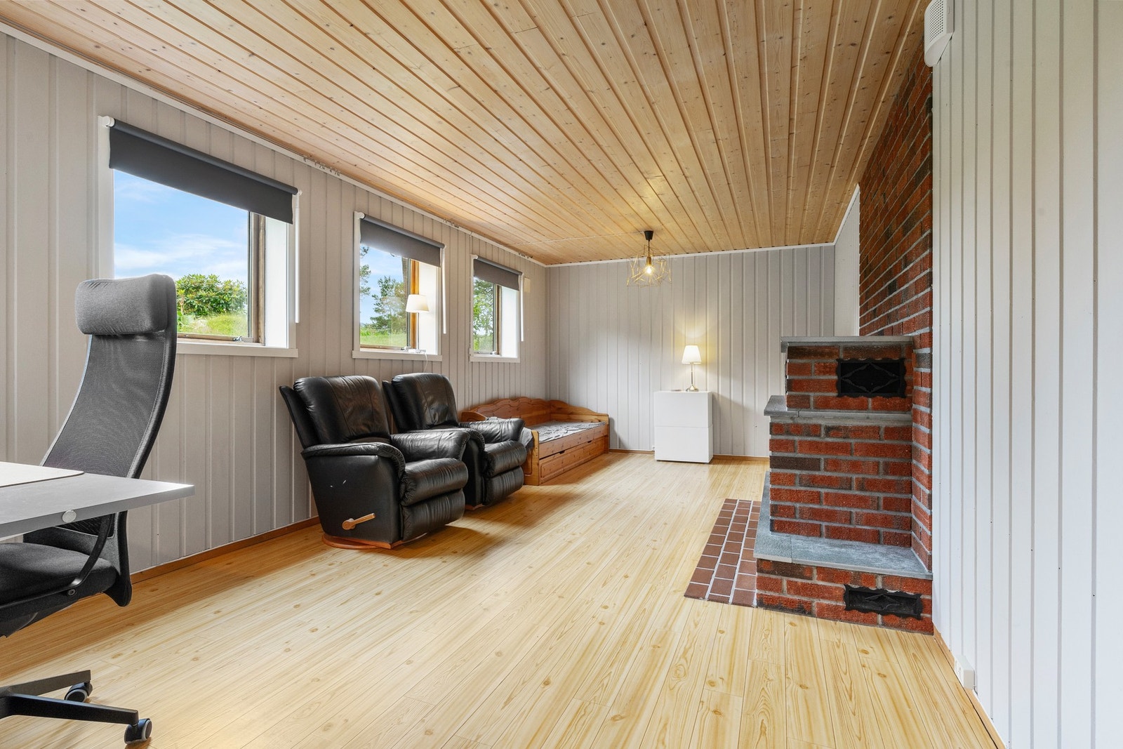 Disponibelt rom som i dag blir brukt til kjellerstue. Galleribilde