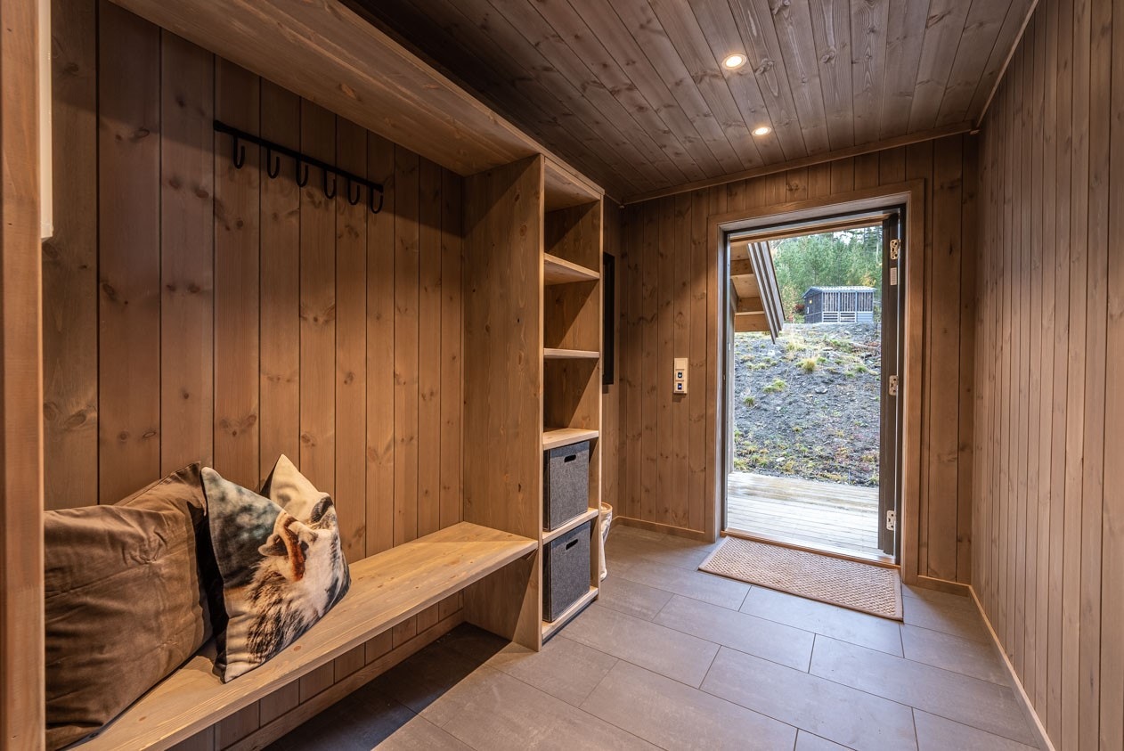 Hyttene har gjennomgående god standard med luftig og romslig atmosfære Galleribilde