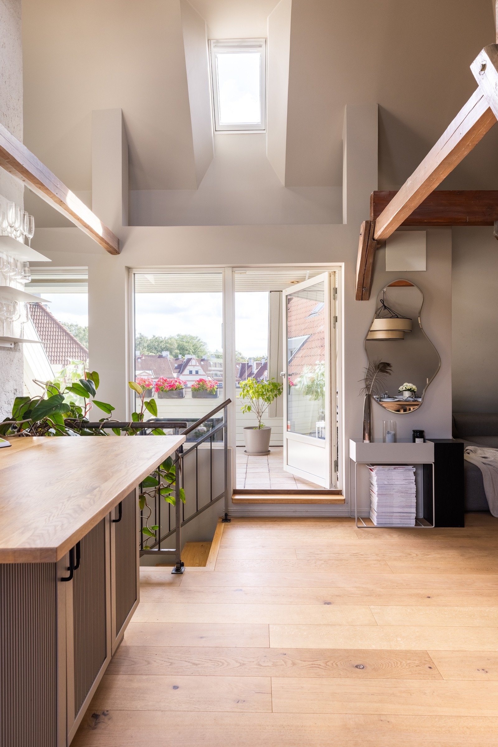 Utgang til den herlige takterrassen. Galleribilde