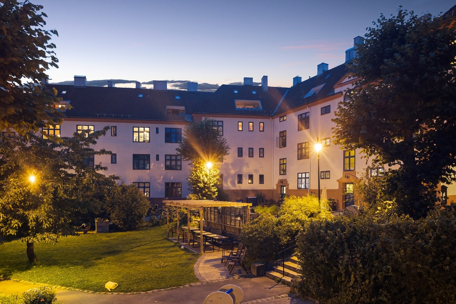 Gårdsrom - velkommen! Galleribilde