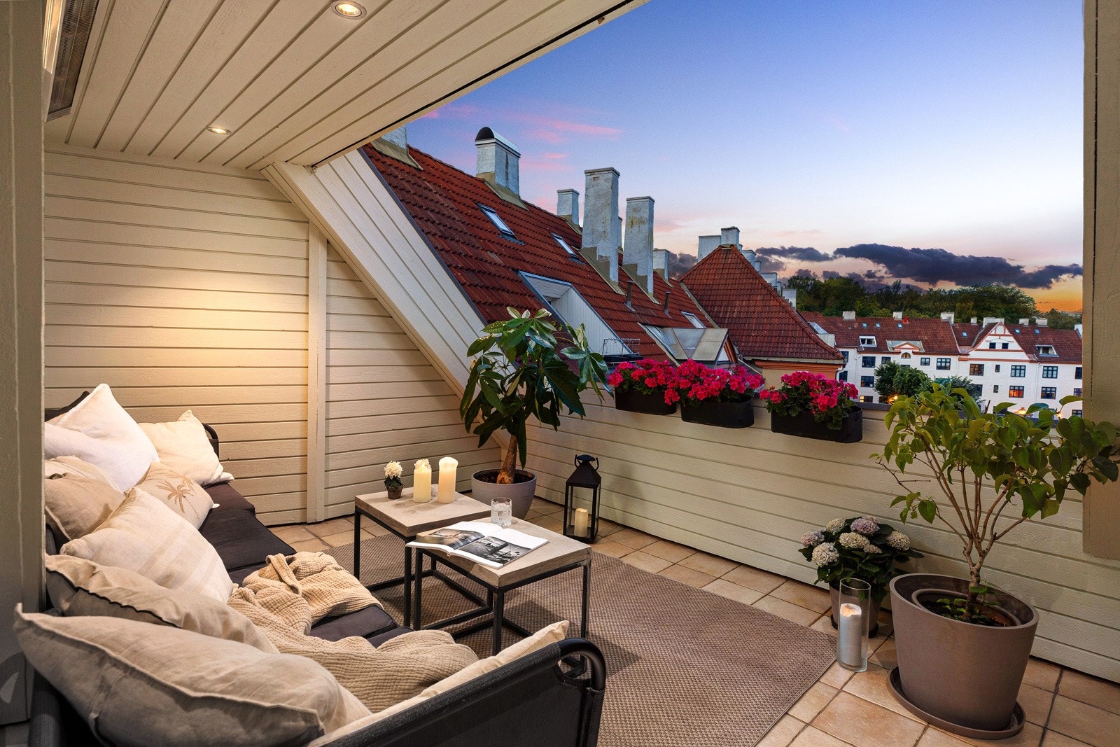 Cecilie Elliott Jørstad i Privatmegleren ønsker velkommen til visning! Galleribilde