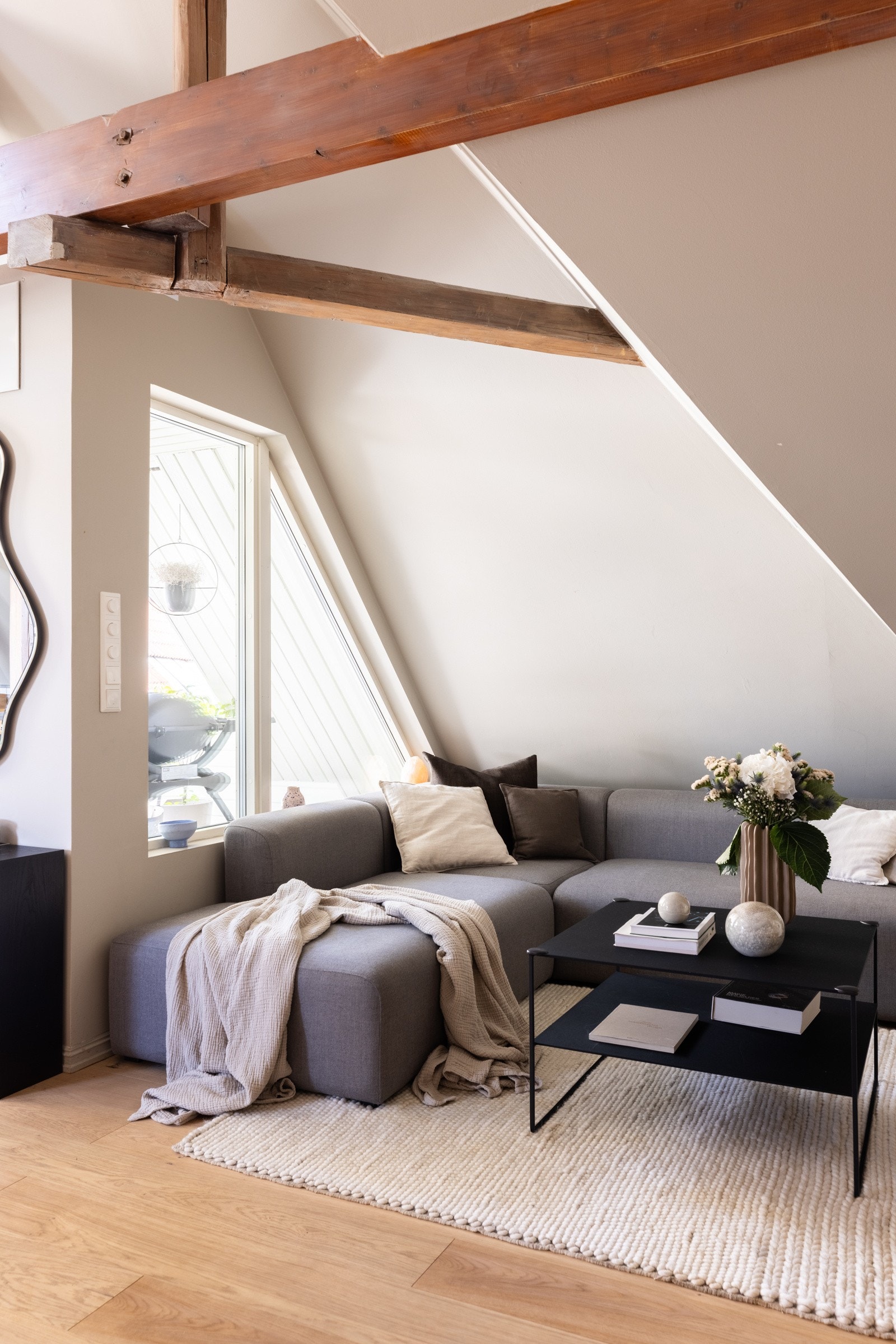 Herlig sofahjørne i stuen. Galleribilde