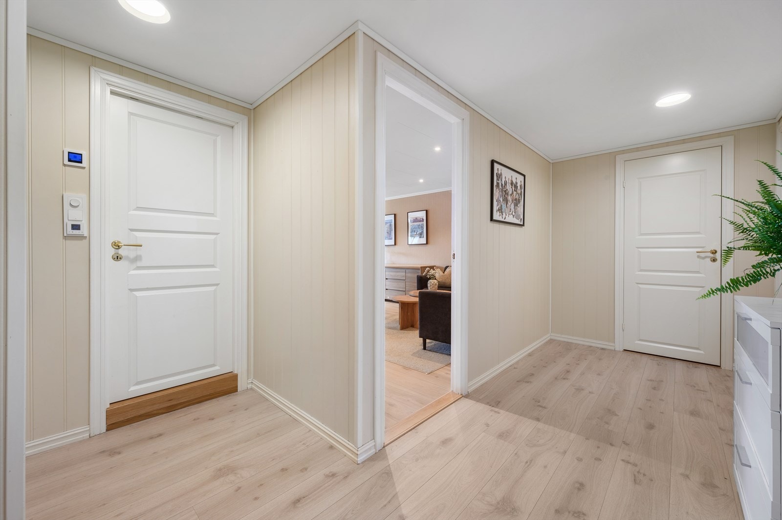 - Romslig gang på 12,8m² - Galleribilde