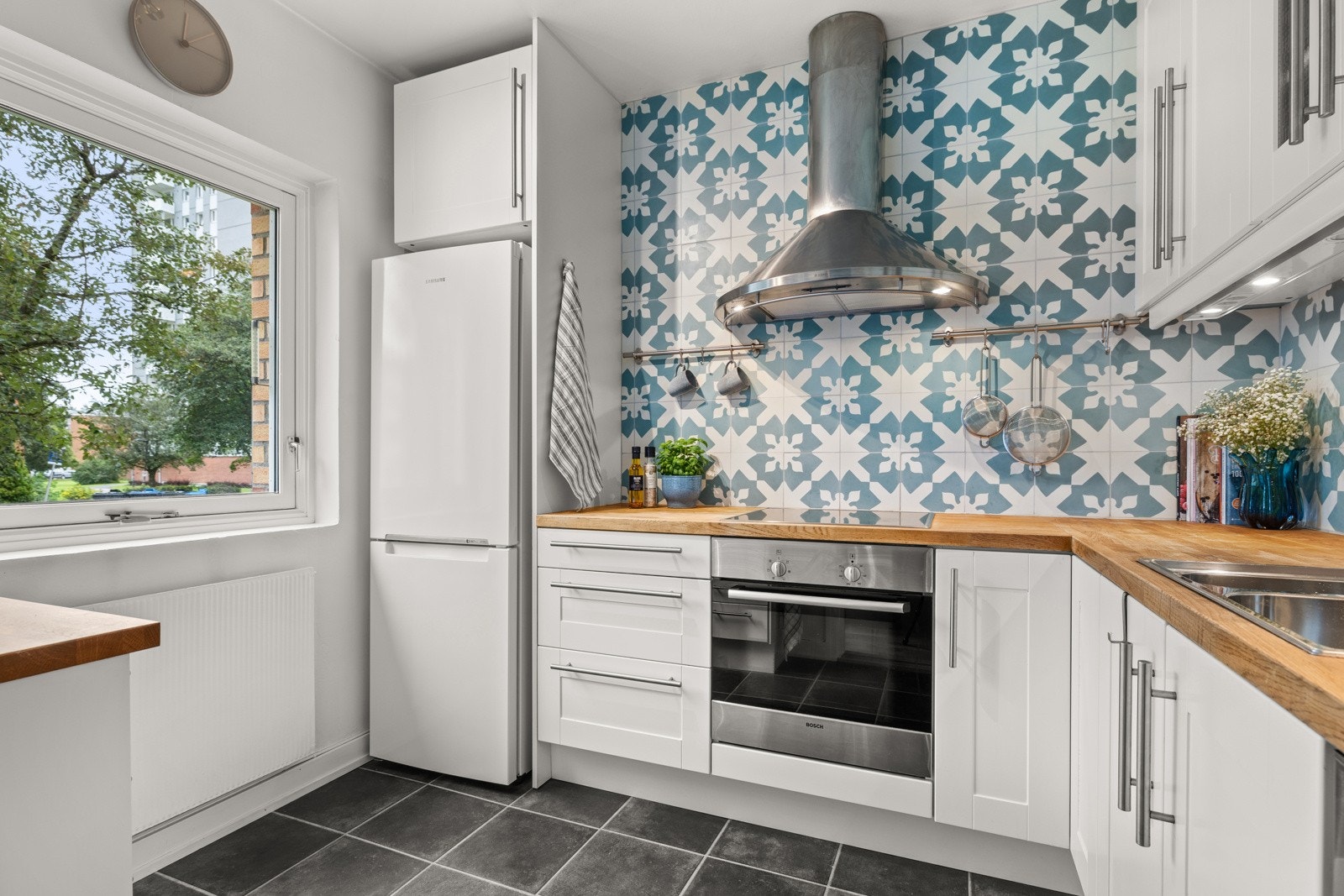 Lekker benkeplate i heltre Galleribilde