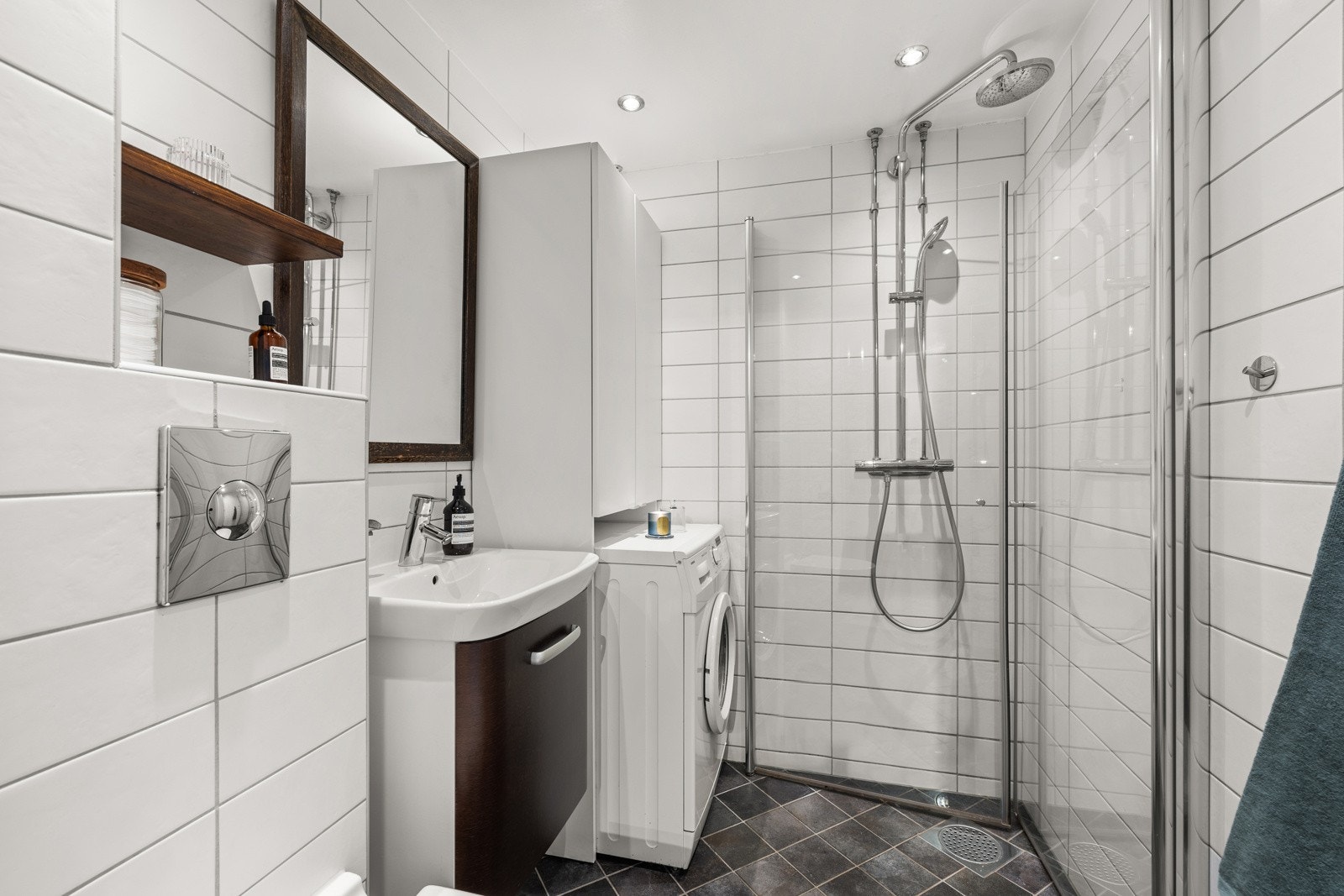 Baderommet ble pusset opp i 2009 i regi av borettslaget Galleribilde