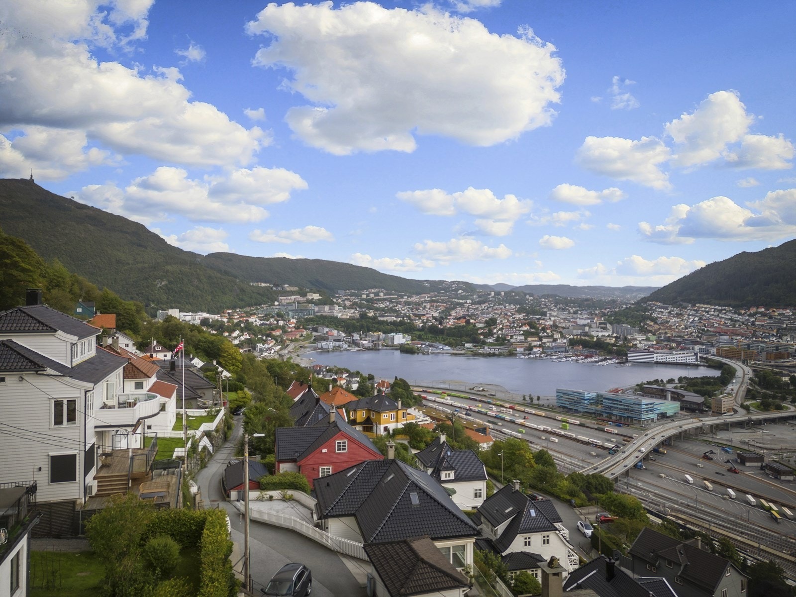 Sentralt - men likevel rolig, fredelig og tilbaketrukket fra byens støy. Galleribilde