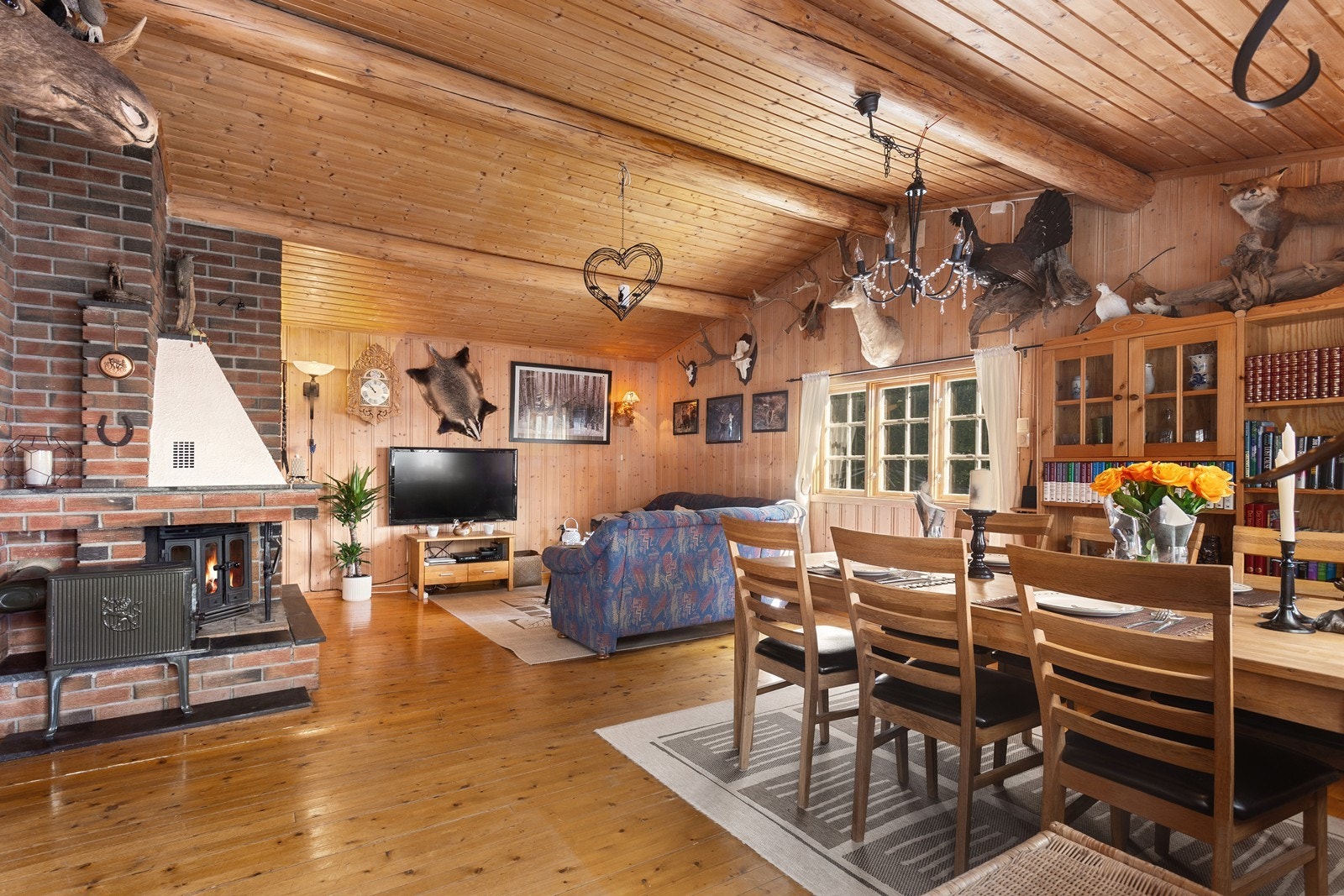 Et luftig allrom med god plass til ønsket møblering. Galleribilde