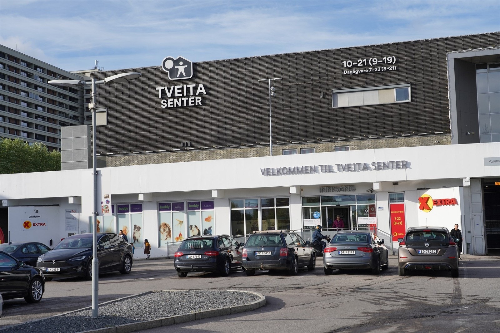 For ytterligere servicetilbud er Tveita senteret en kort kjøretur unna. Alna senteret er også like ved. Galleribilde