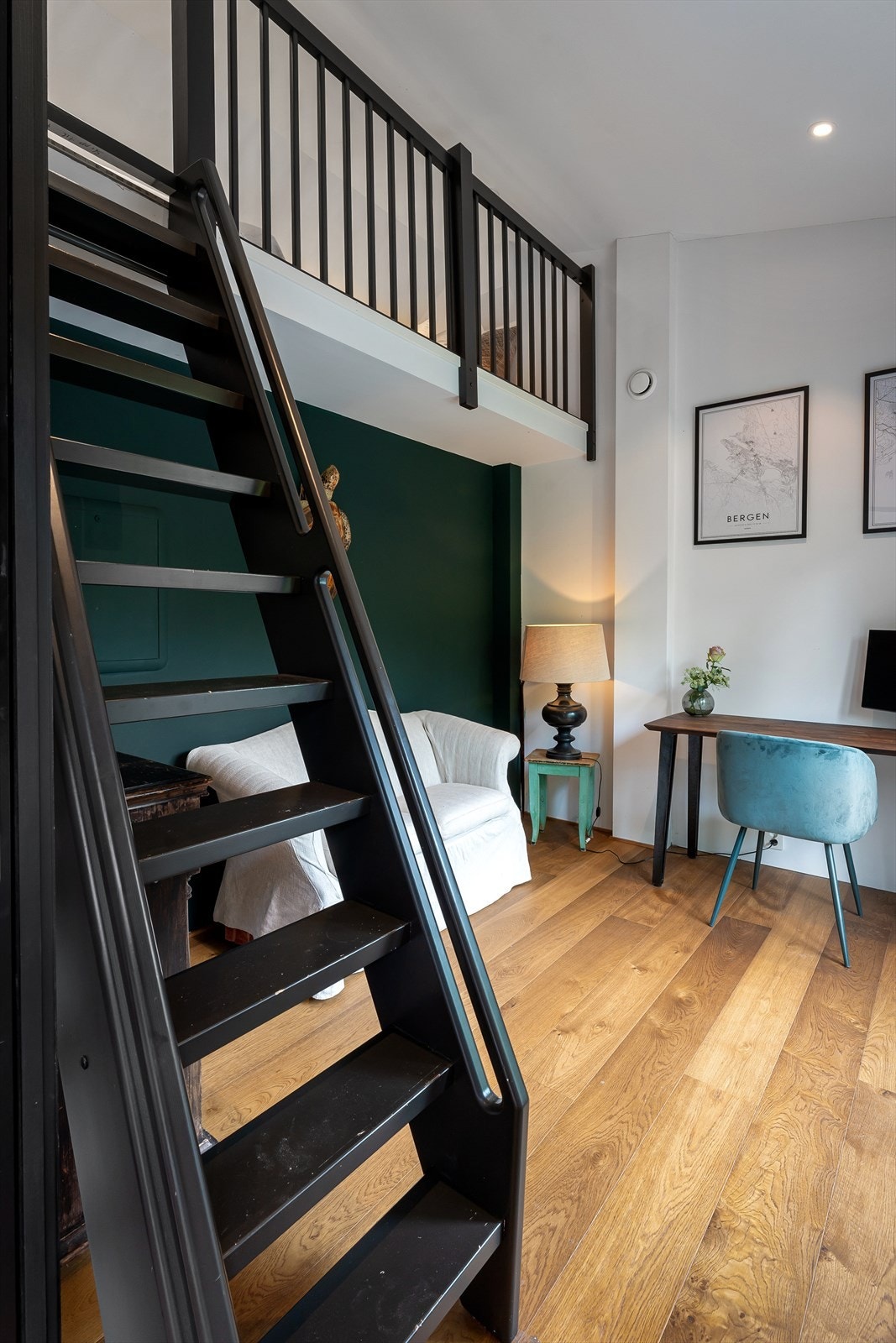 Soverom 4/kontor med fin hems. Galleribilde