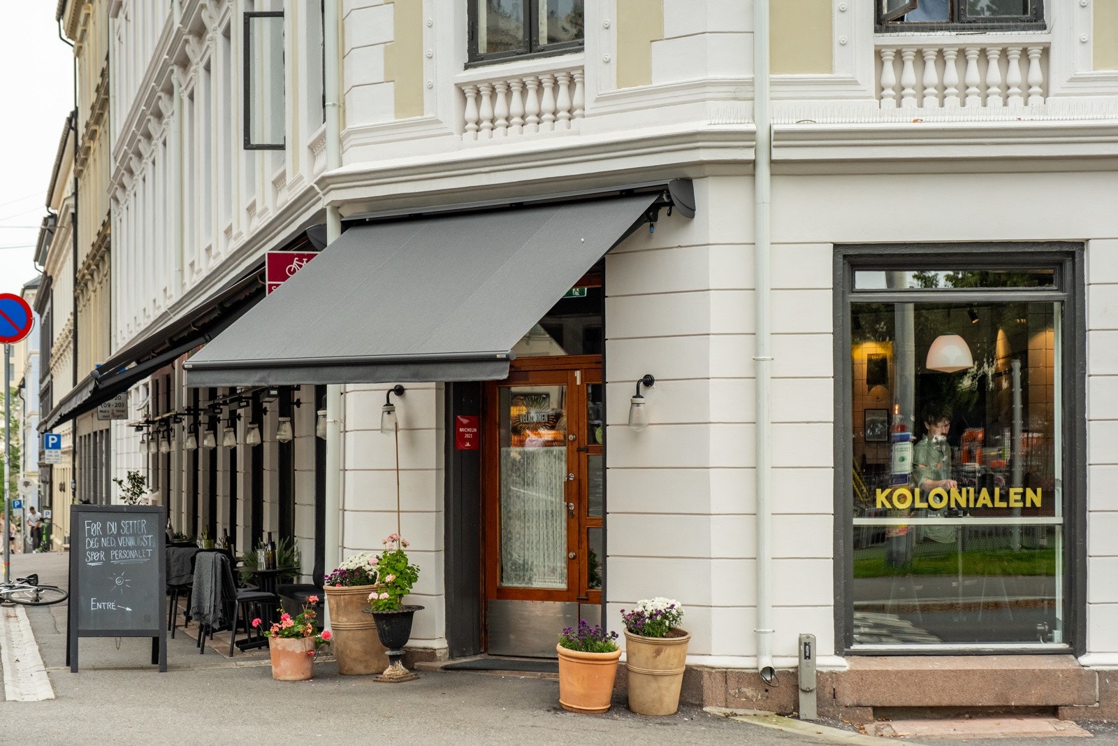 Kritikerroste Kolonialen ligger bokstavelig talt rett over gata. Galleribilde