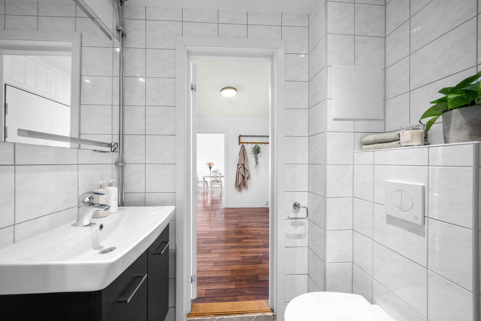 Det er opplegg for vaskemaskin på badet Galleribilde