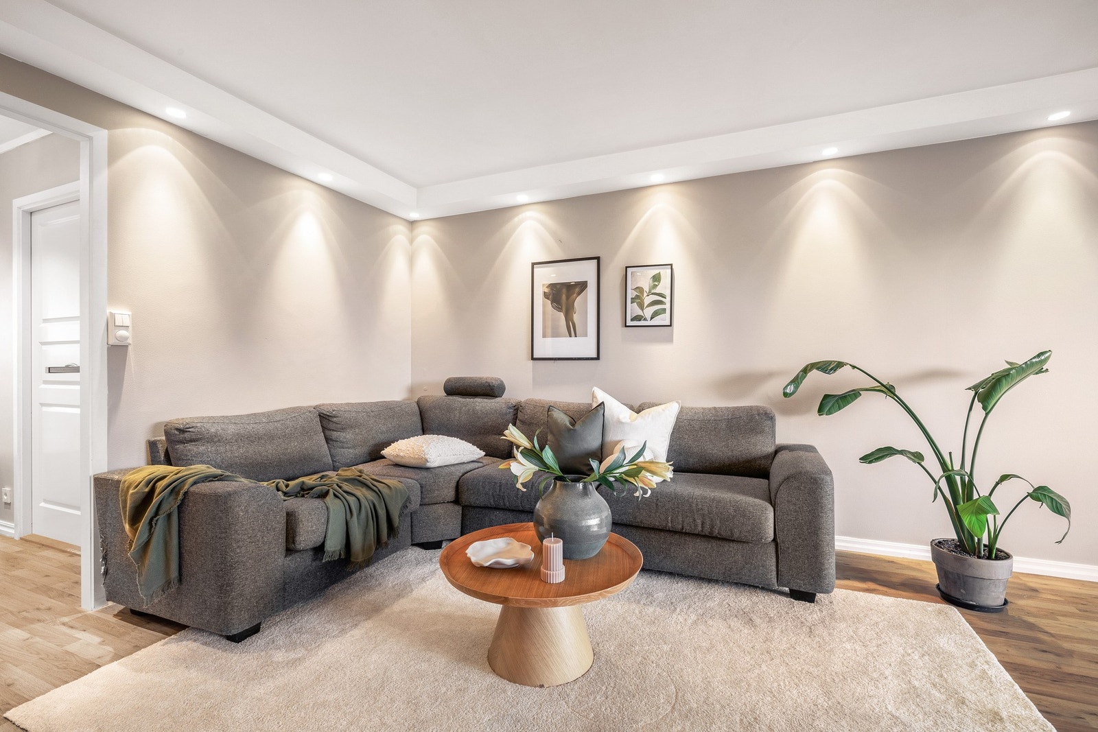 Store deler av leiligheten var pusset opp i 2014 Galleribilde