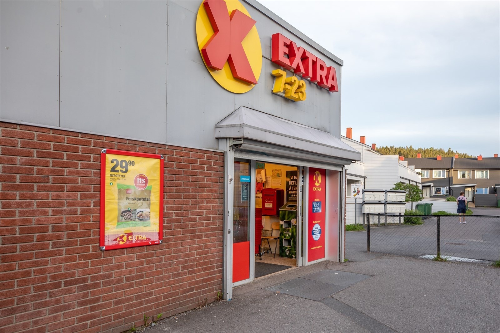 Coop Extra ligger rett borti gaten. Galleribilde