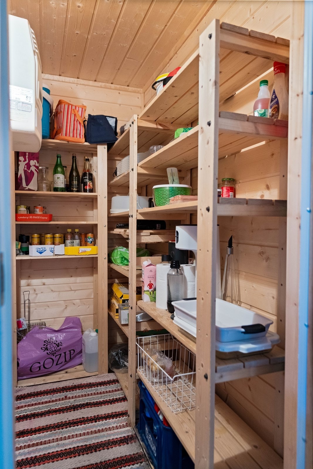 I kjølerommet er det godt med oppbevaringsplass. Galleribilde