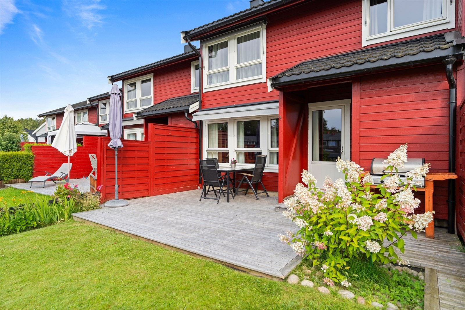 Terrassen er vestvendt, og måler 25 m². Galleribilde