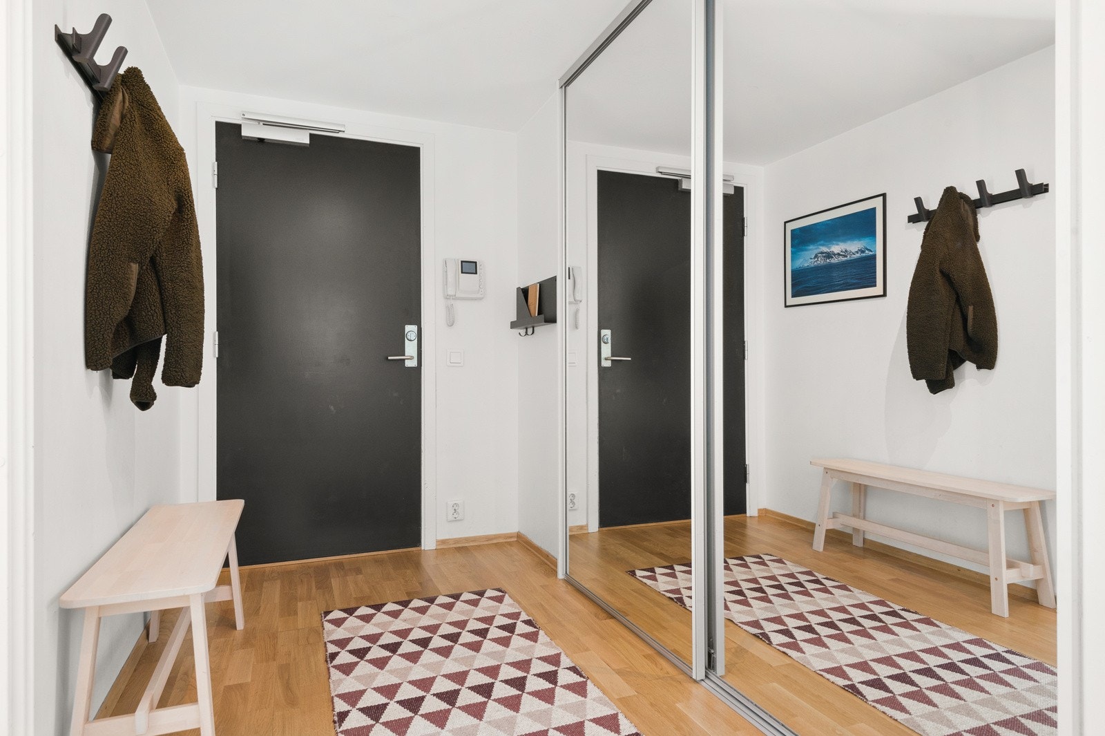 Callinganlegg med video og heis i bygget. Galleribilde