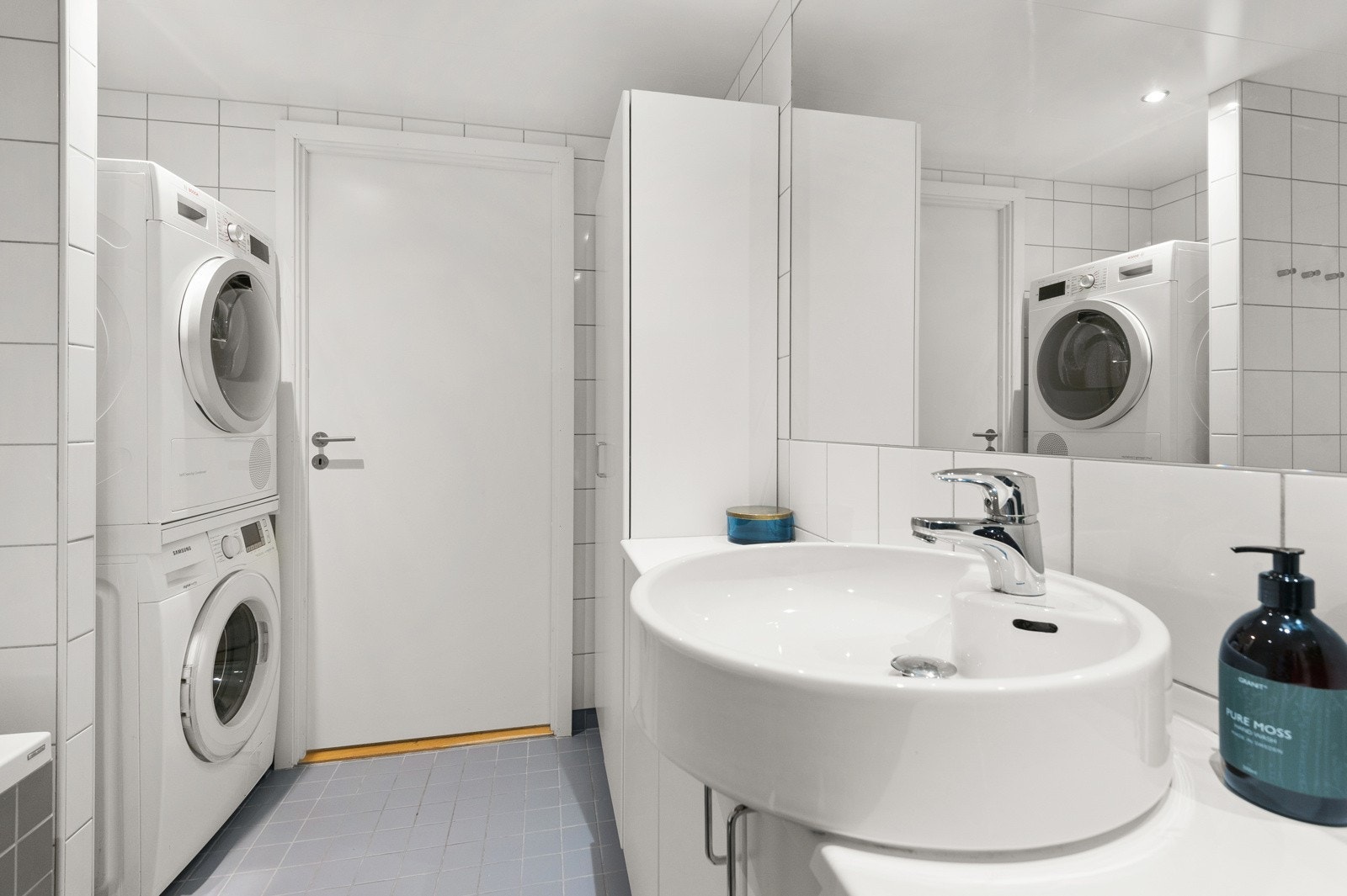 Praktisk vaskesøyle. Galleribilde