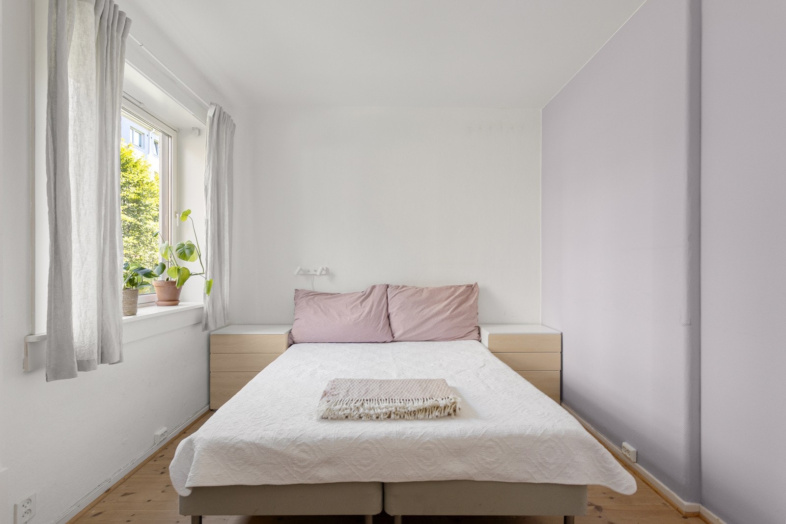 Det er god plass til dobbeltseng. Galleribilde