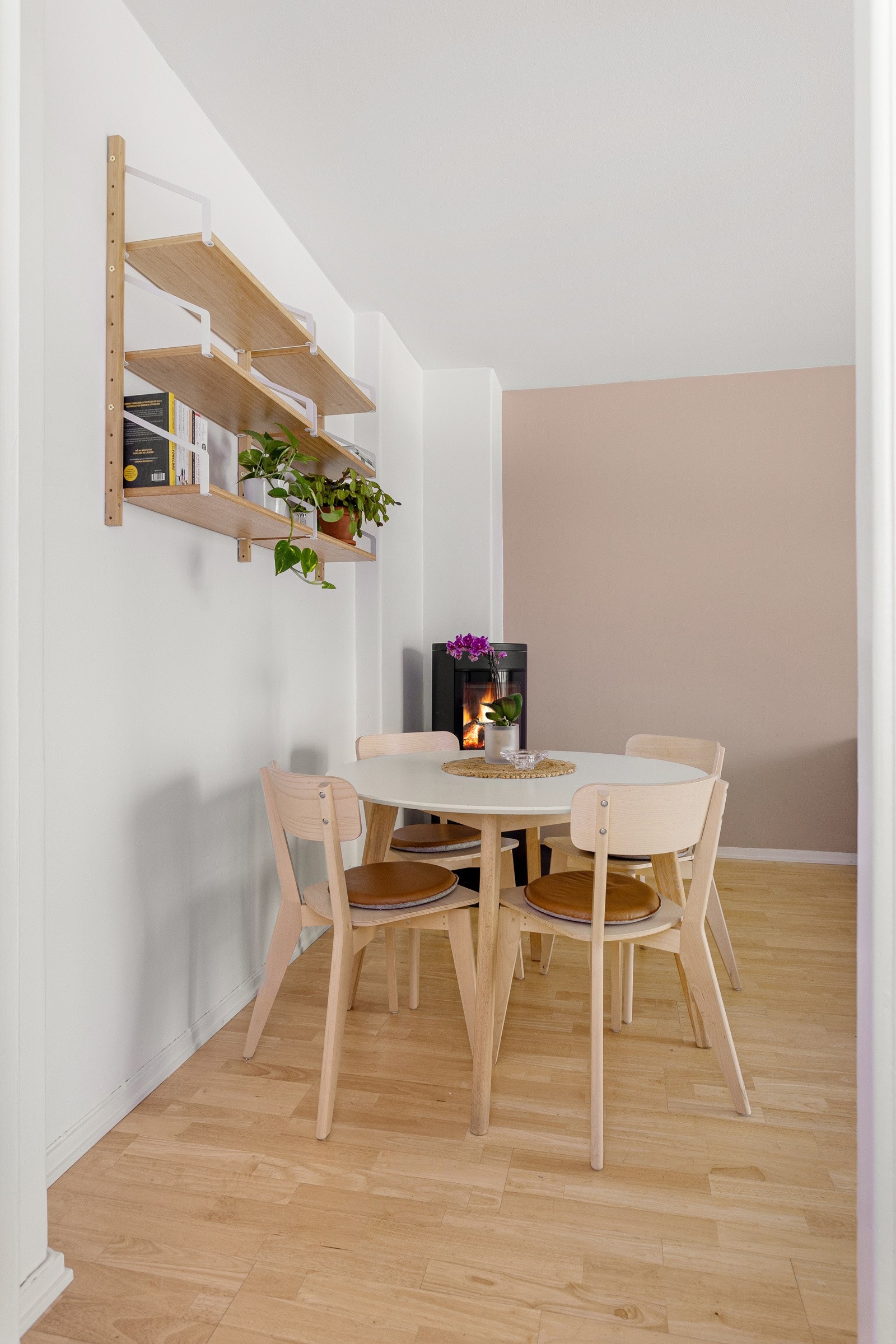 God plass til spisebord. Galleribilde