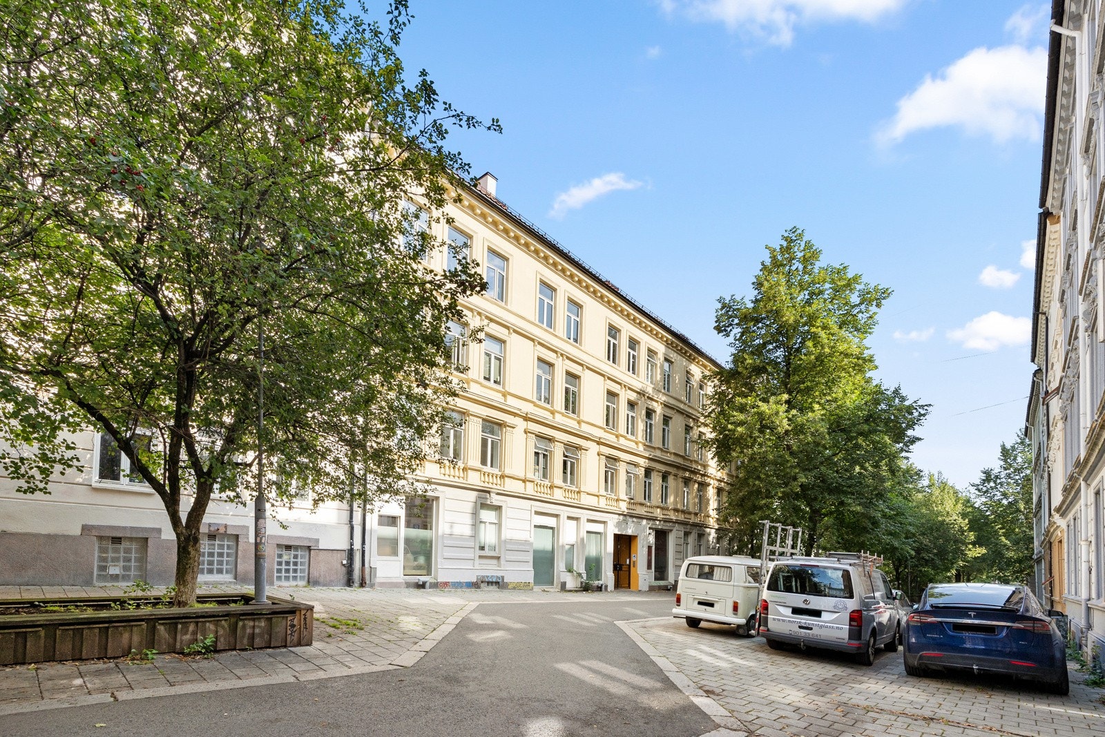 Conradis gate 5 er en flott klassiske bygård beliggende i rolig gate. Galleribilde