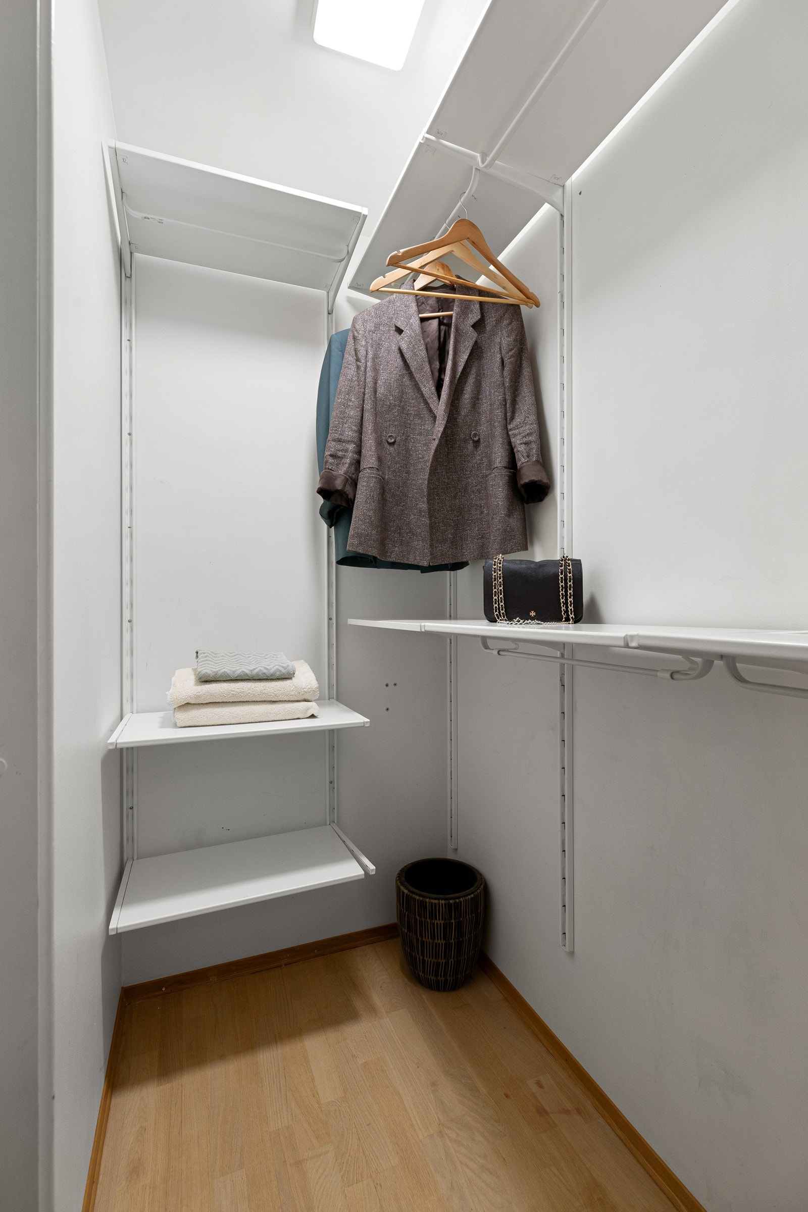 God oppbevaringsplass i innvendig bod Galleribilde