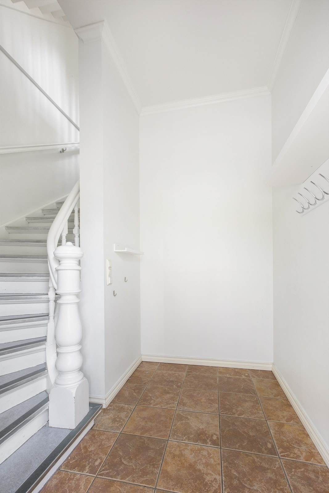 Entré i 1. etasje med varmekabler i gulv Galleribilde