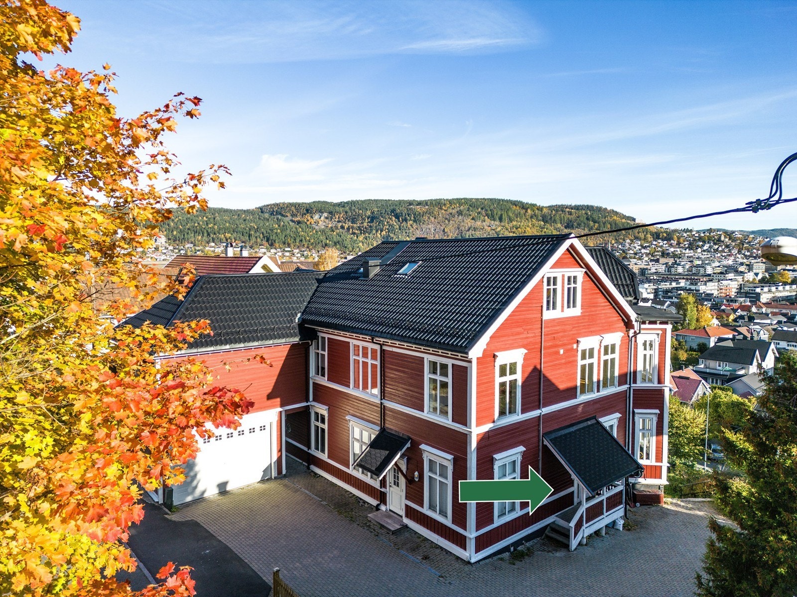 Lys og fin 4-roms eierleilighet med 2(3) etasjer Galleribilde