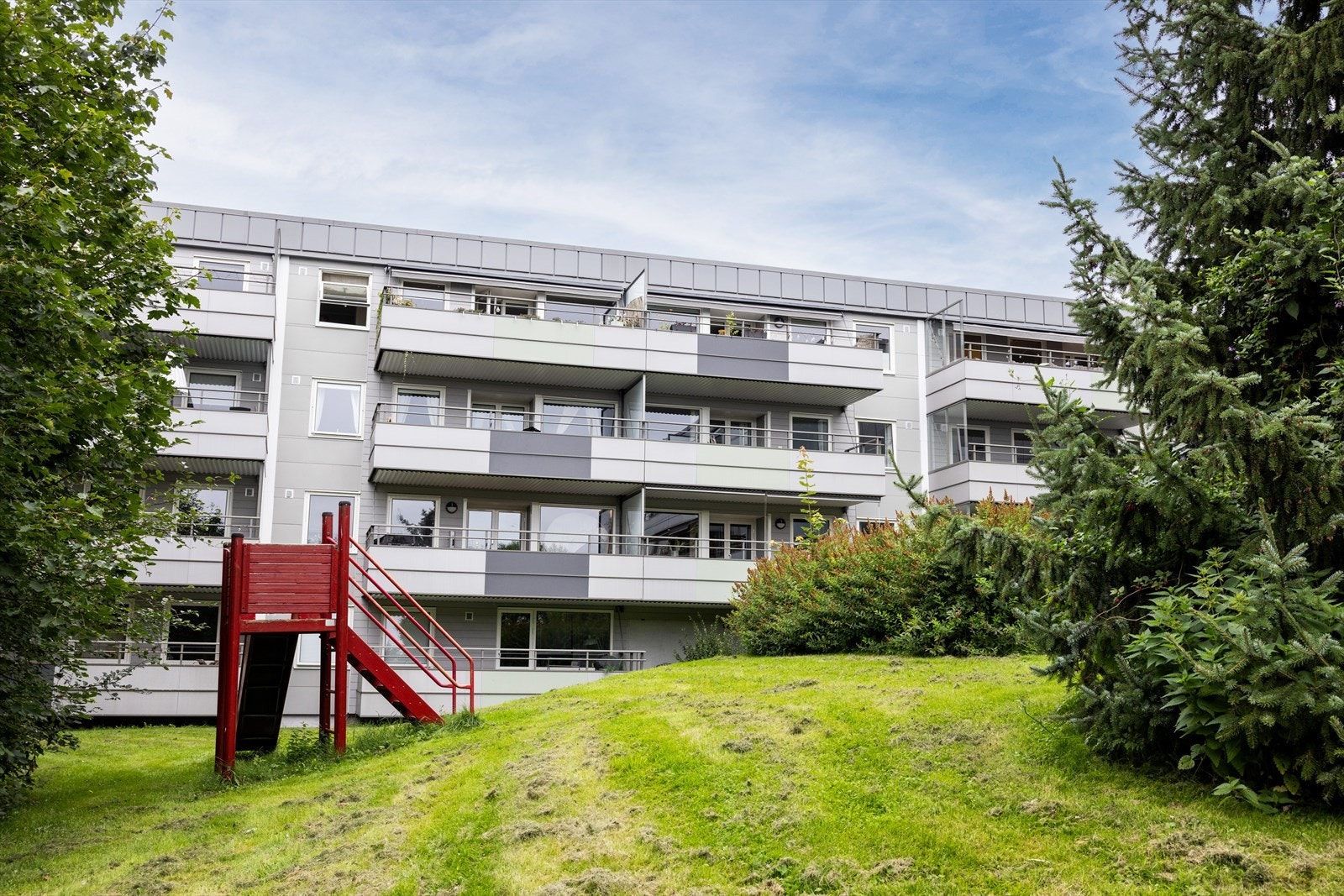 Sameiet har grønne og barnevennlige uteområder. Galleribilde