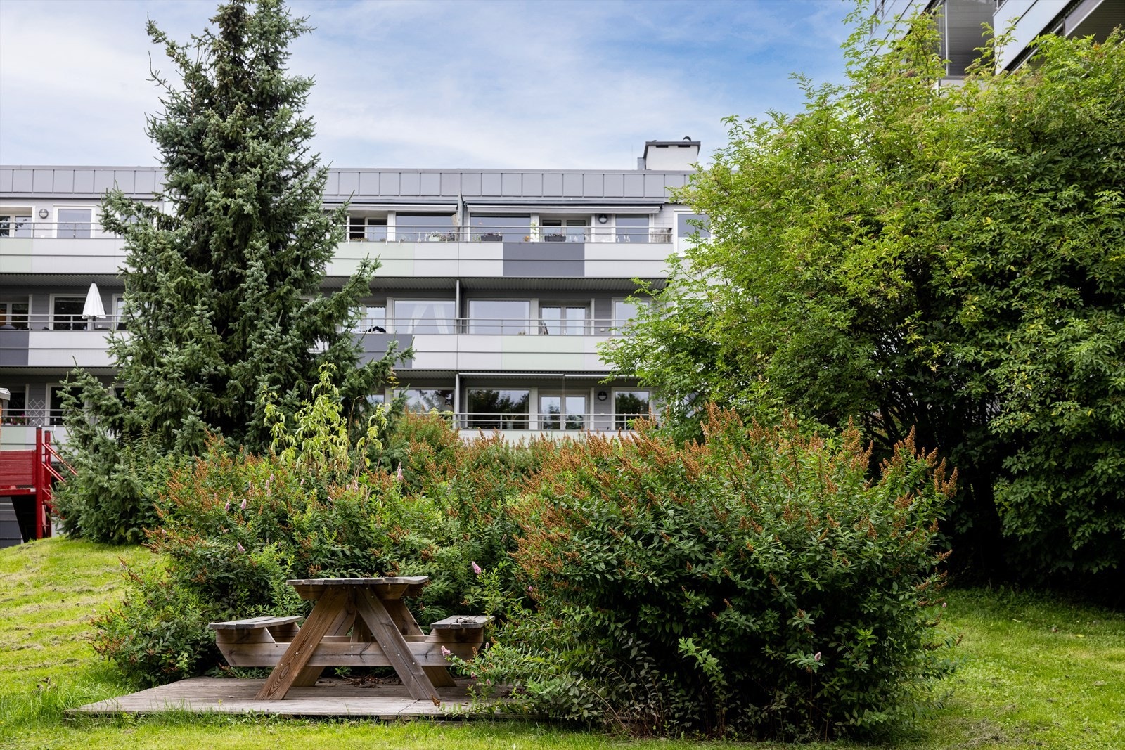 Sameiet har grønne og barnevennlige uteområder. Galleribilde