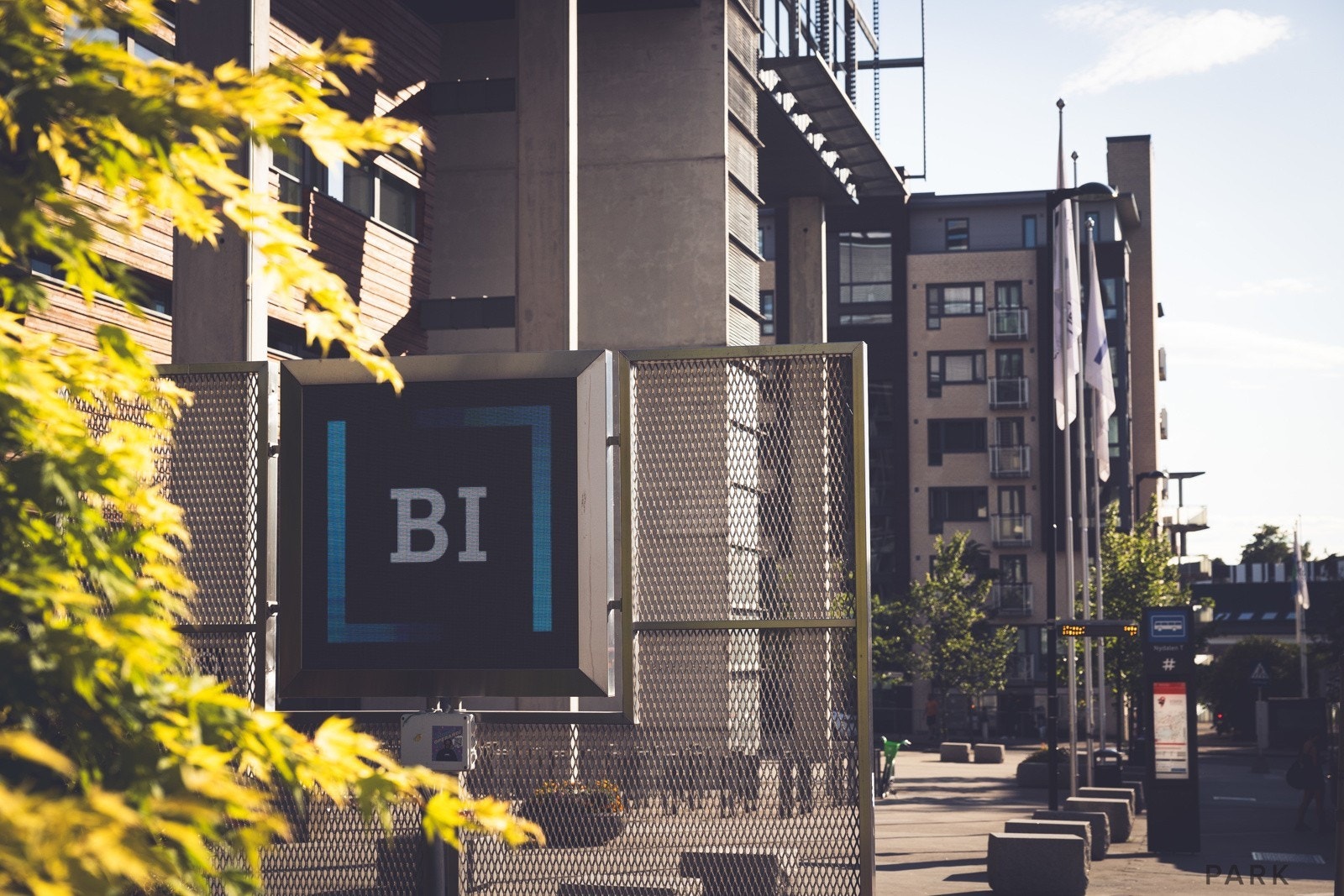 Det er kort vei til Handelshøyskolen BI. Galleribilde