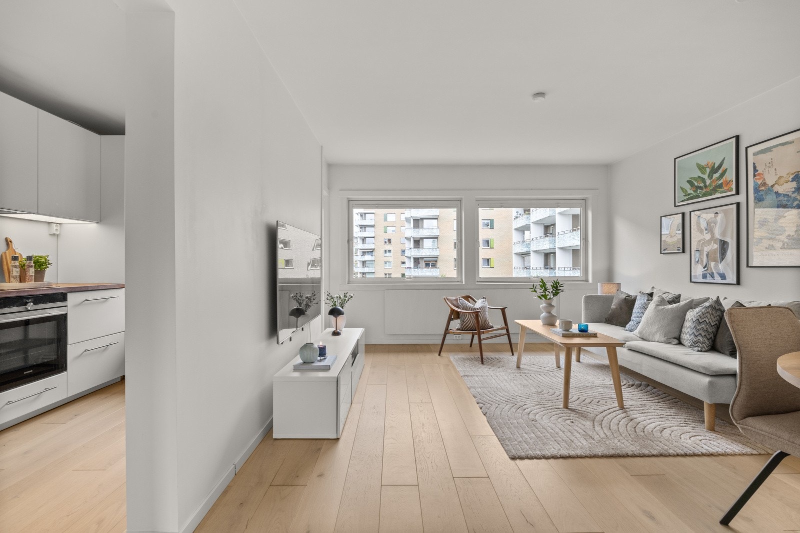 Stilren 3-roms toppleilighet i 4.etasje. Galleribilde