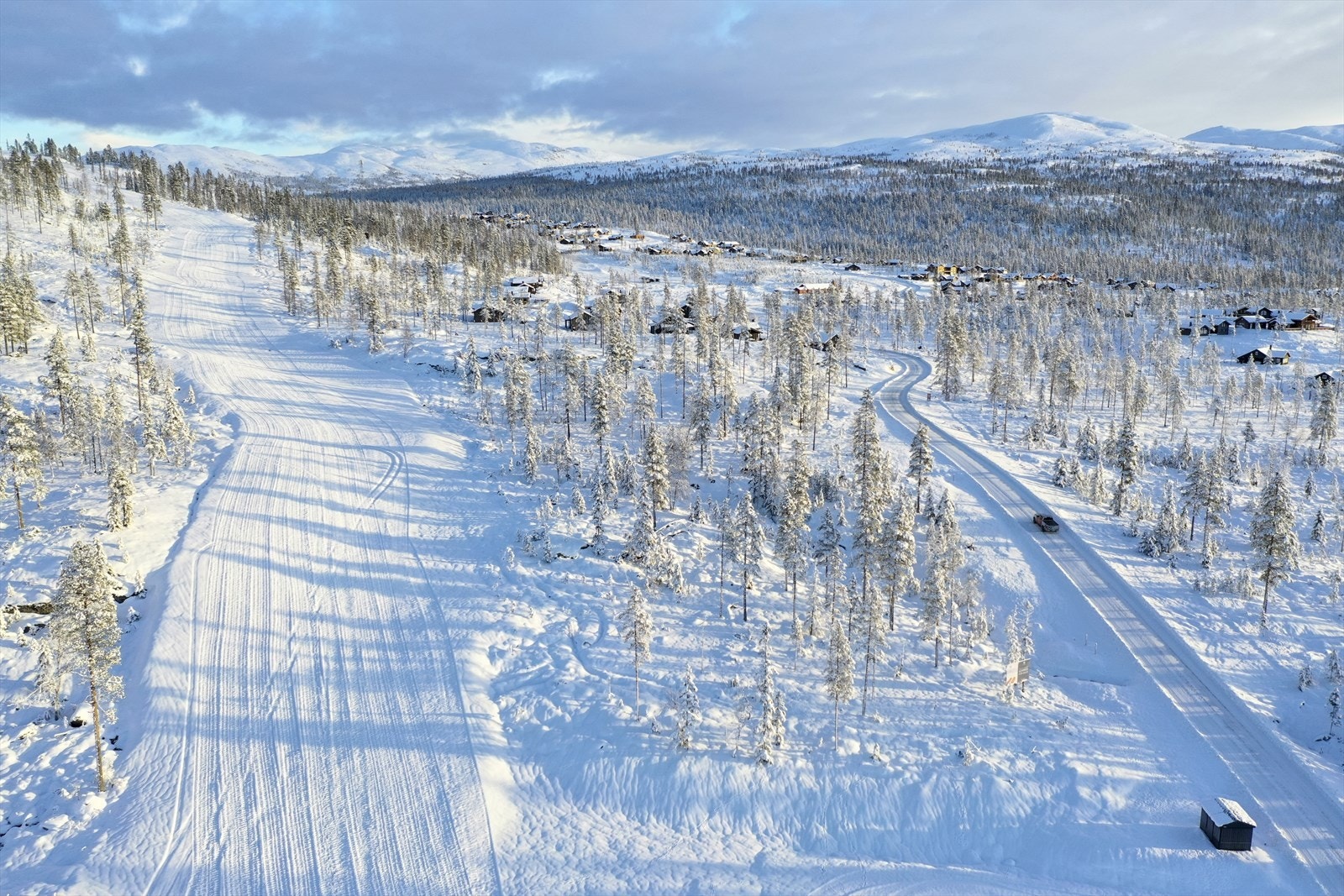 Slåtta Øst sett fra skibakken Galleribilde