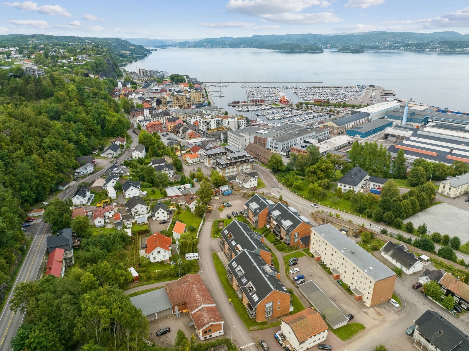 Umiddelbar nærhet til sjøen og sentrum med gangavstand til alt Galleribilde
