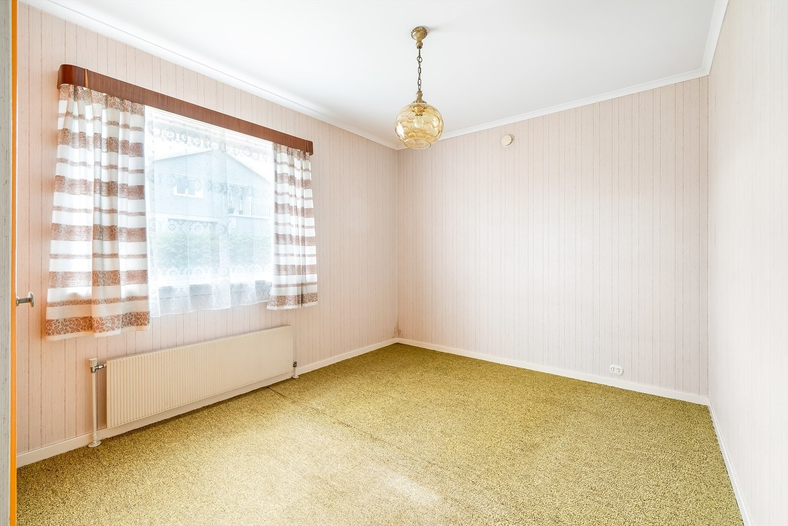 Soverom 3 av 3 har integrert skap og er romslig i størrelse. Galleribilde