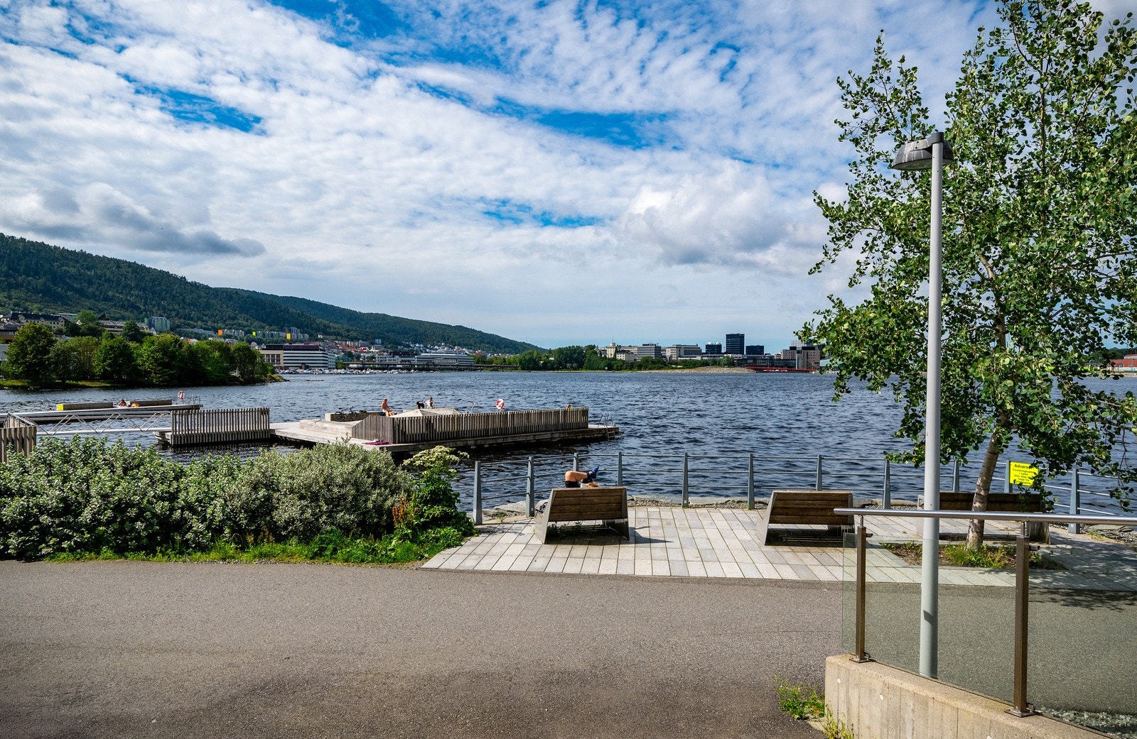 Nydelig badeplass rett utenfor. Galleribilde