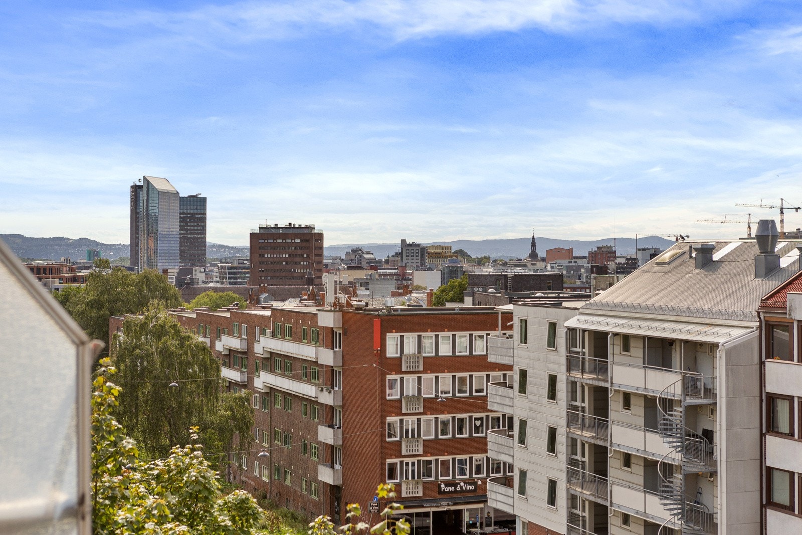 Fin utsikt også fra soveromsvinduet Galleribilde