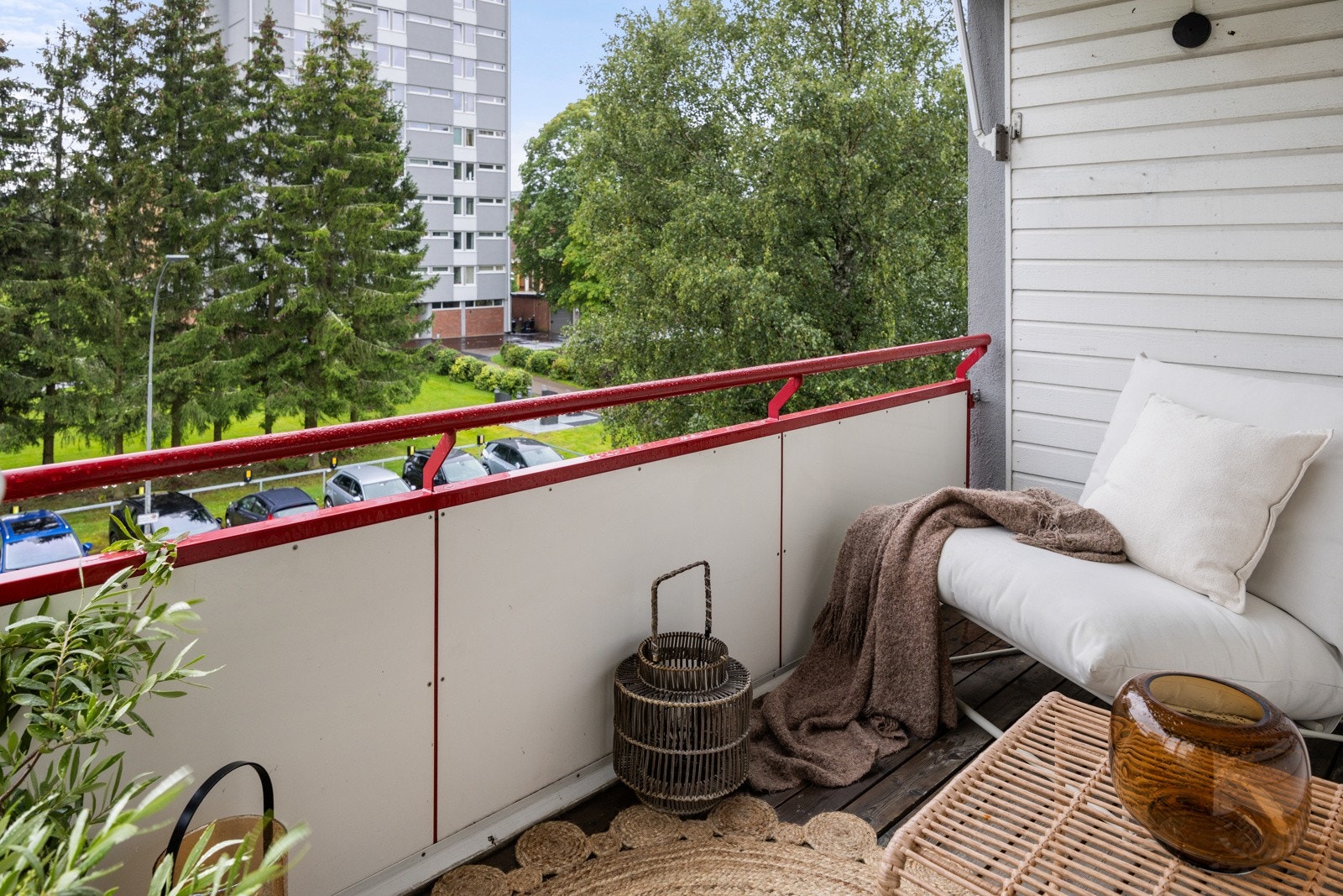 Sydvestvendt balkong med svært gode solforhold. Galleribilde