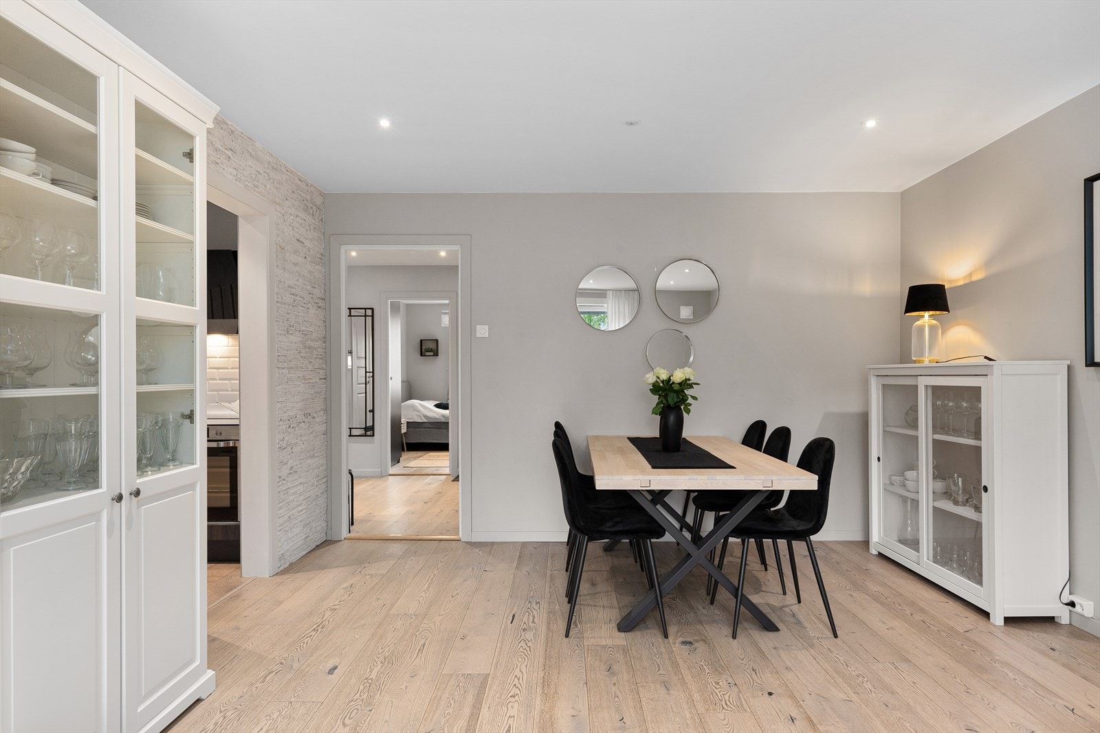 Downlights i alle rom. Galleribilde