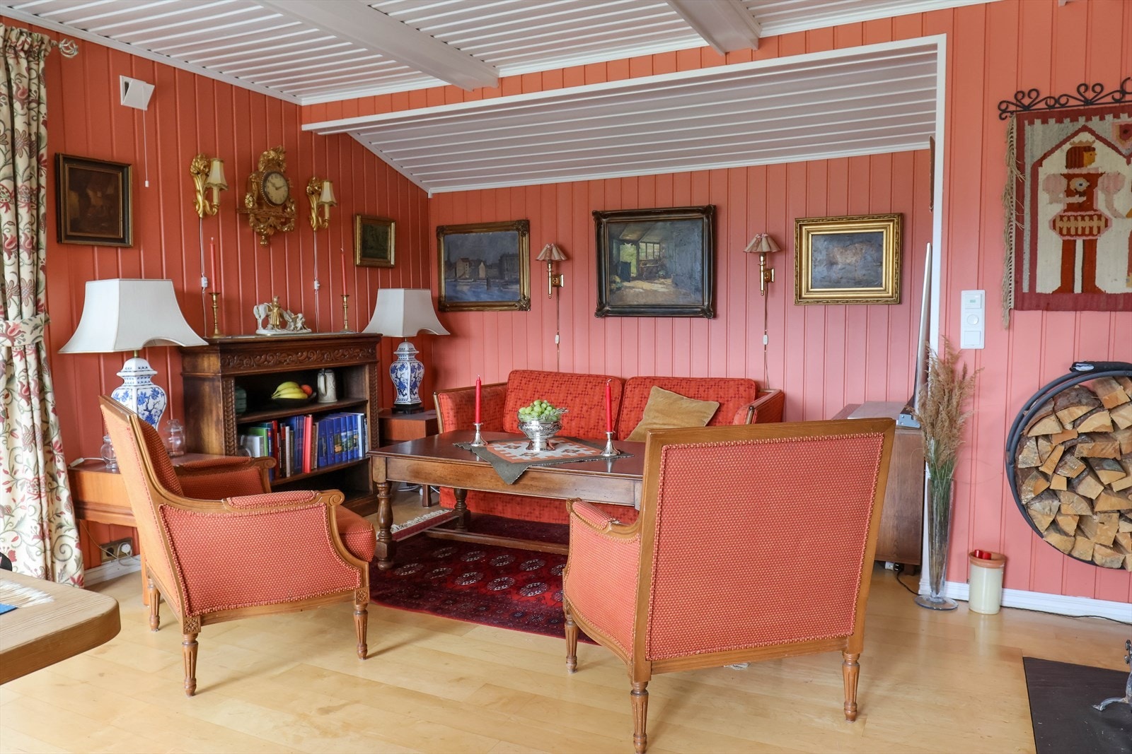 Lun stue med varmekabler i gulv. Galleribilde