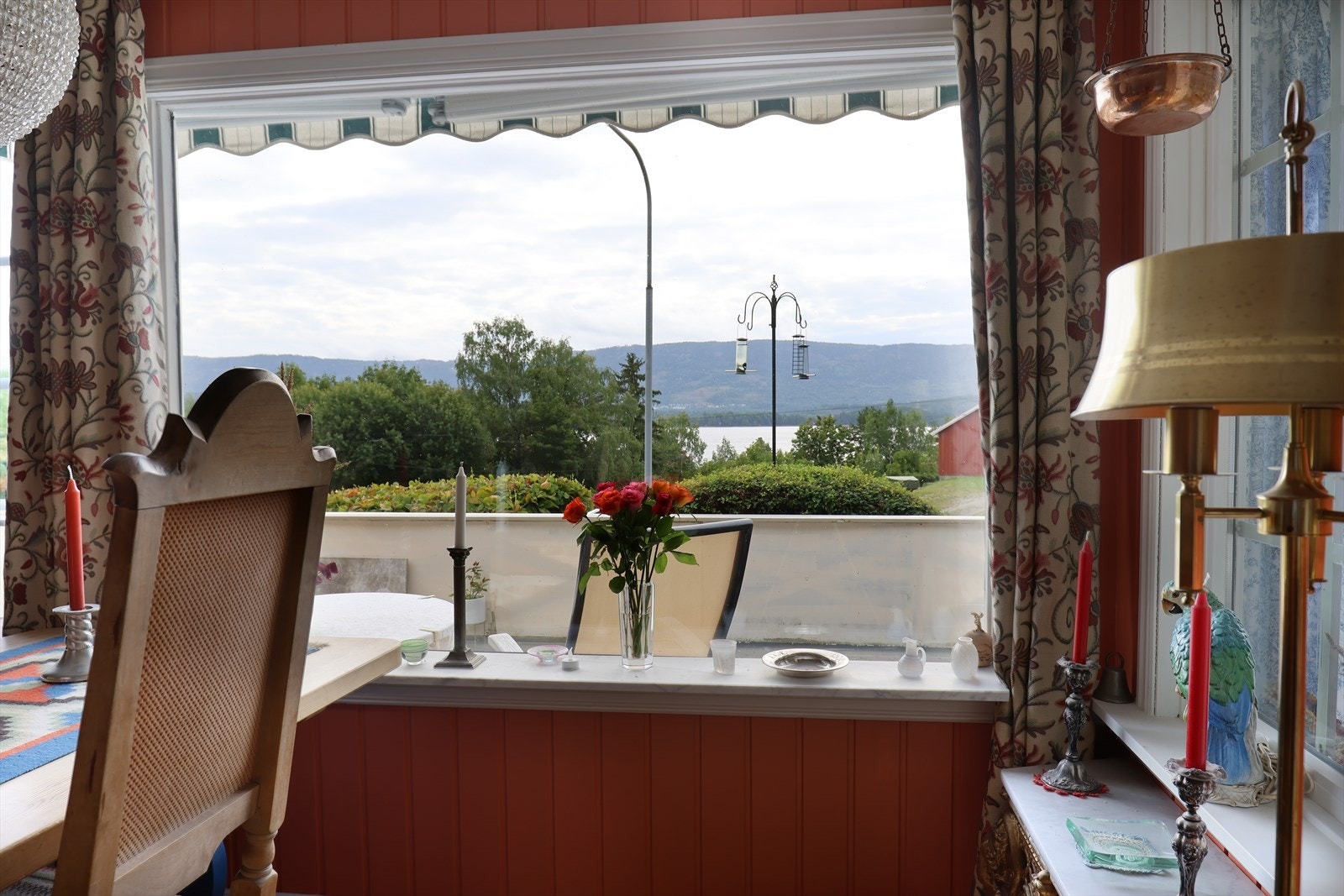 Utsikt fra spisestue. Galleribilde