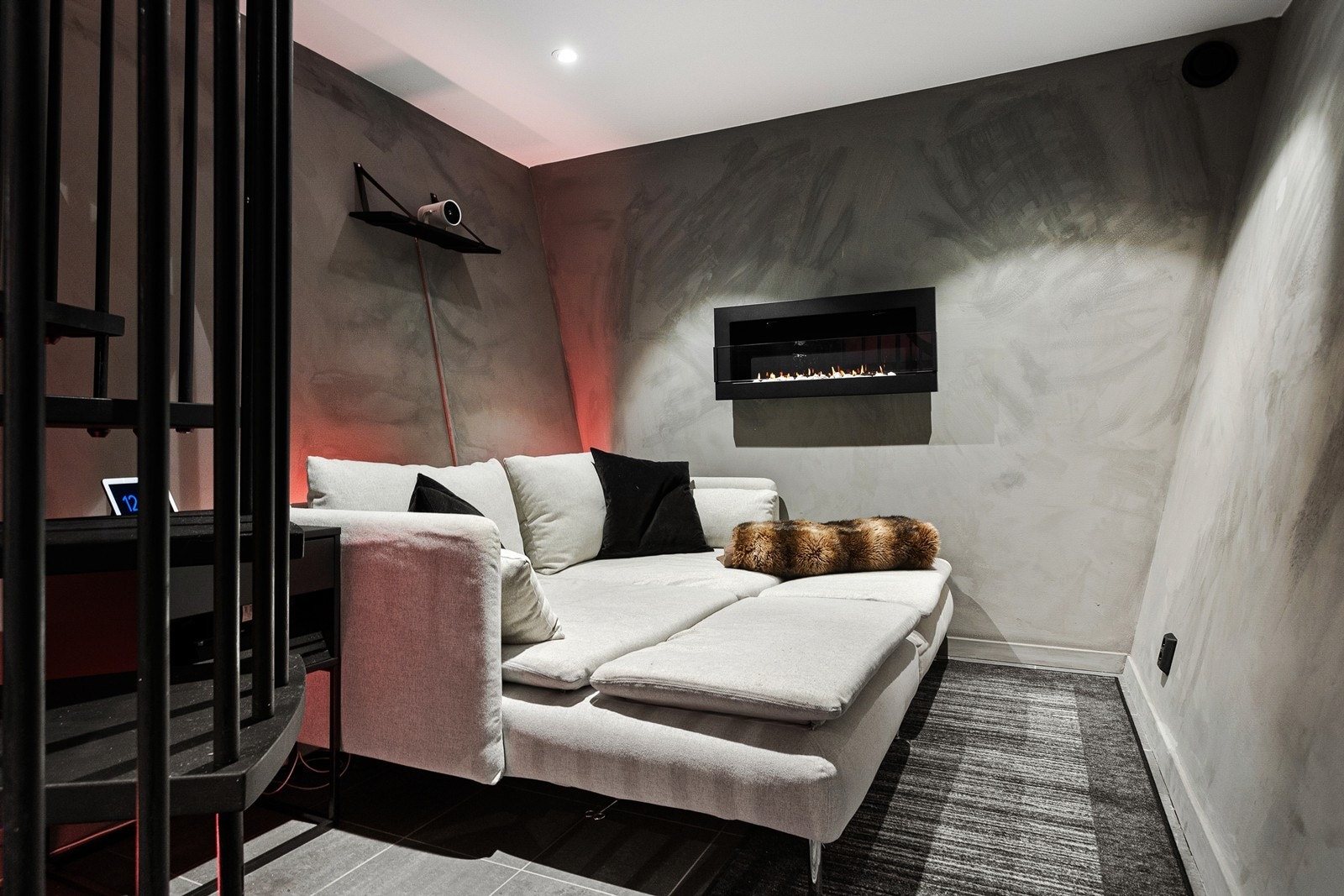 Det er også varme i gulvet i kjelleren. Galleribilde