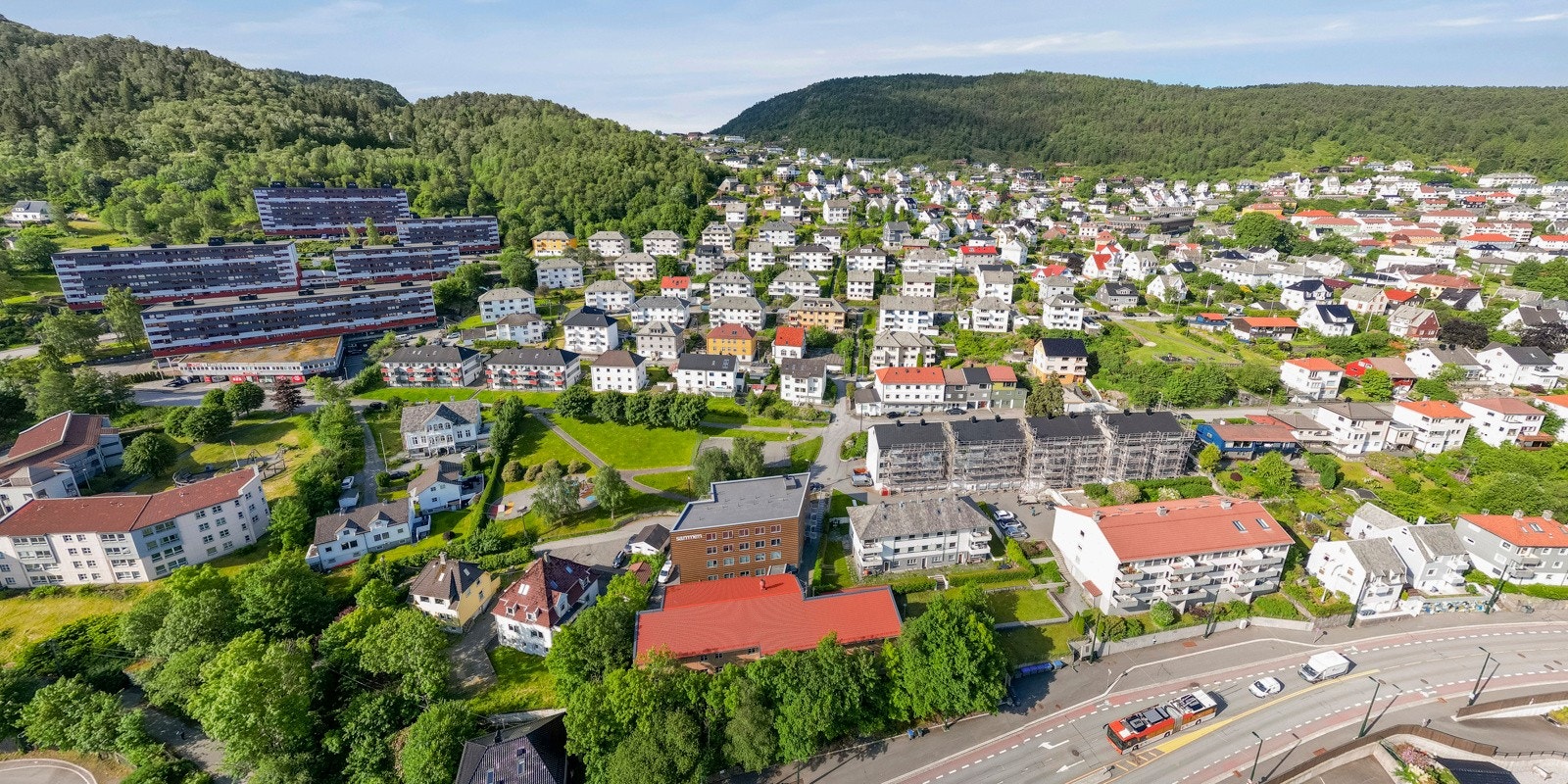Stille og fredelig nabolag. Galleribilde