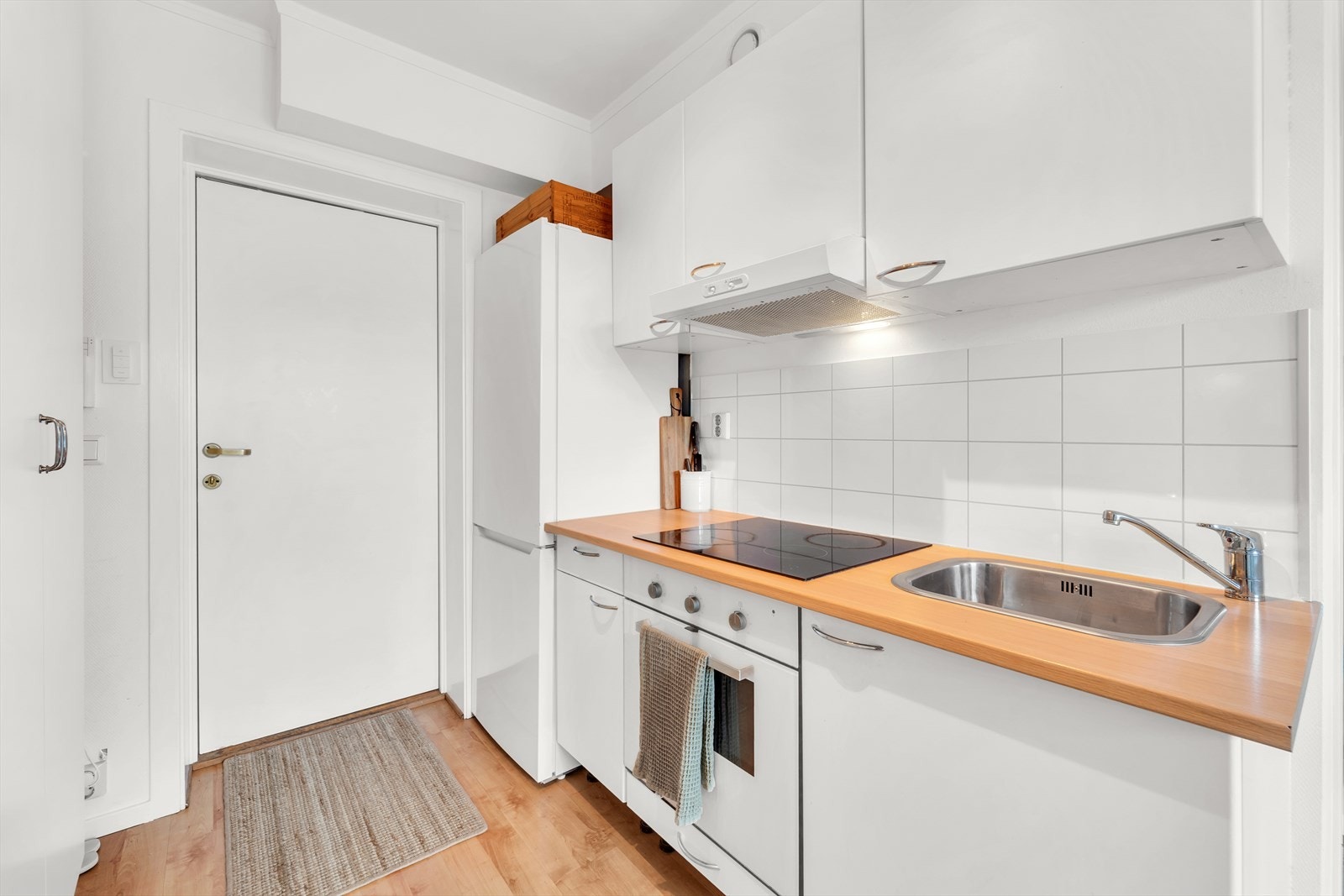 Plass til frittstående kjøl-/fryseskap. Galleribilde