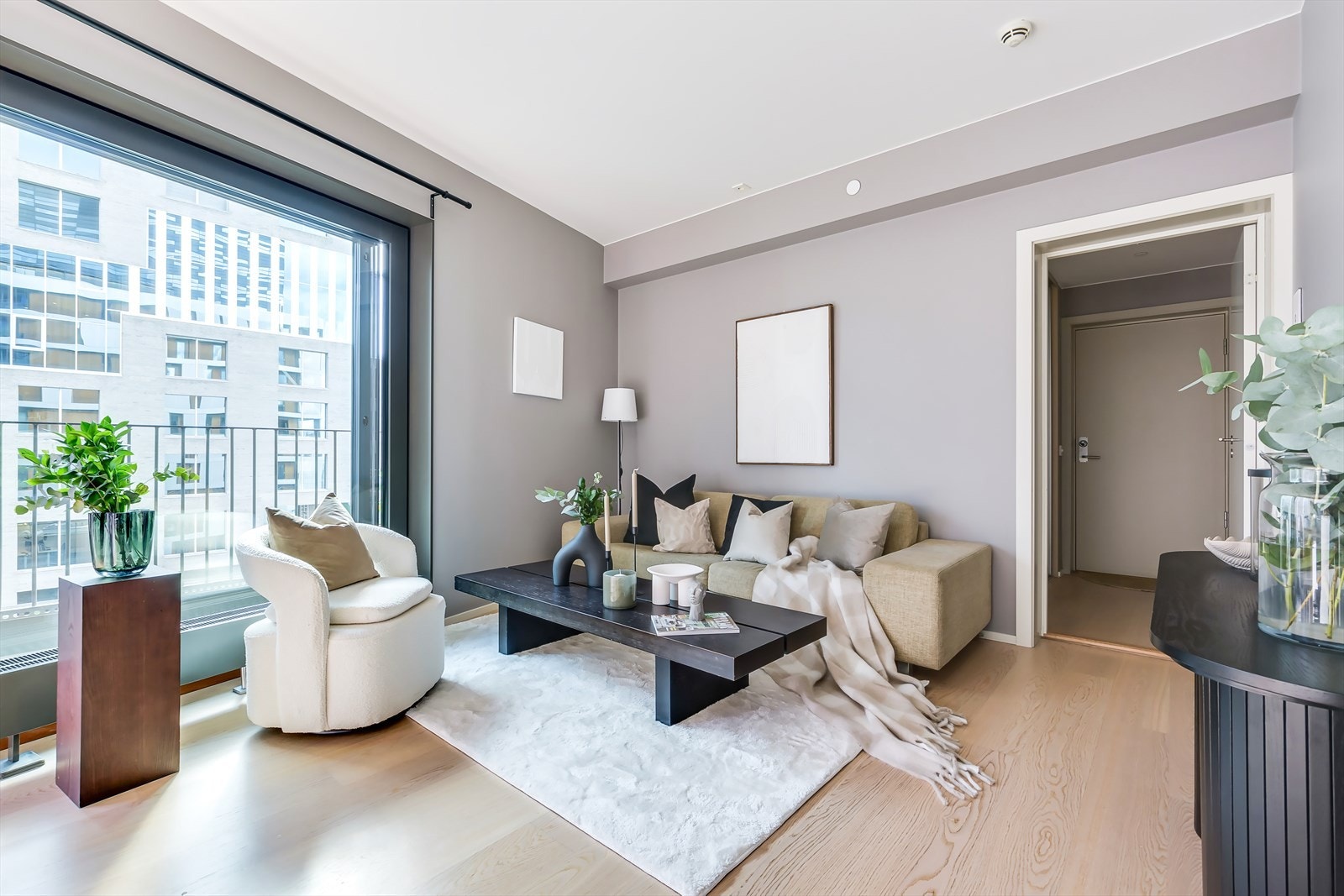 Stuen har en god planløsning som er enkel å innrede etter eget ønske Galleribilde