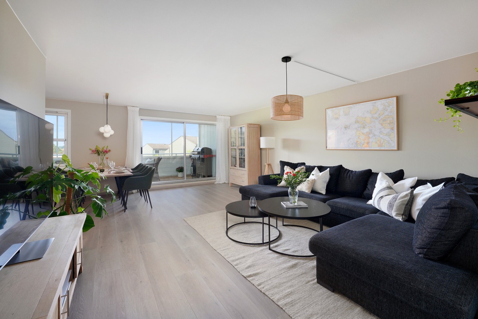 Nydelig åpen planløsning Galleribilde