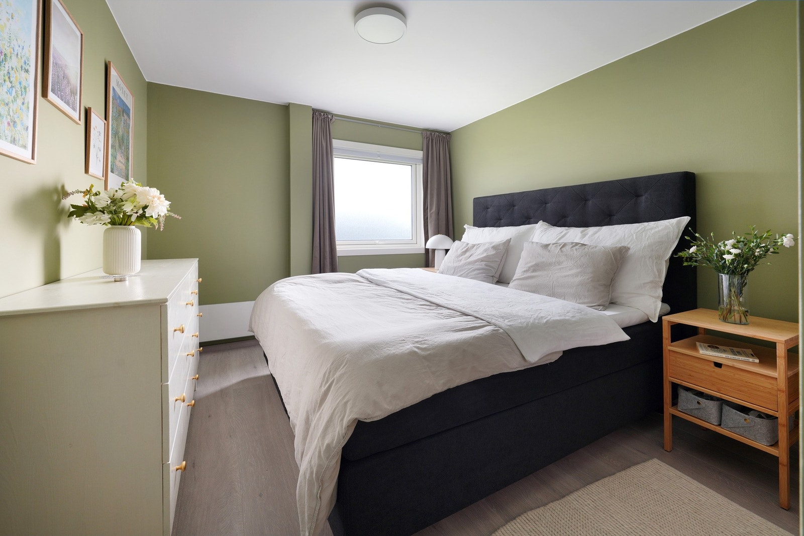 Hovedsoverommet er romslig og luftig Galleribilde