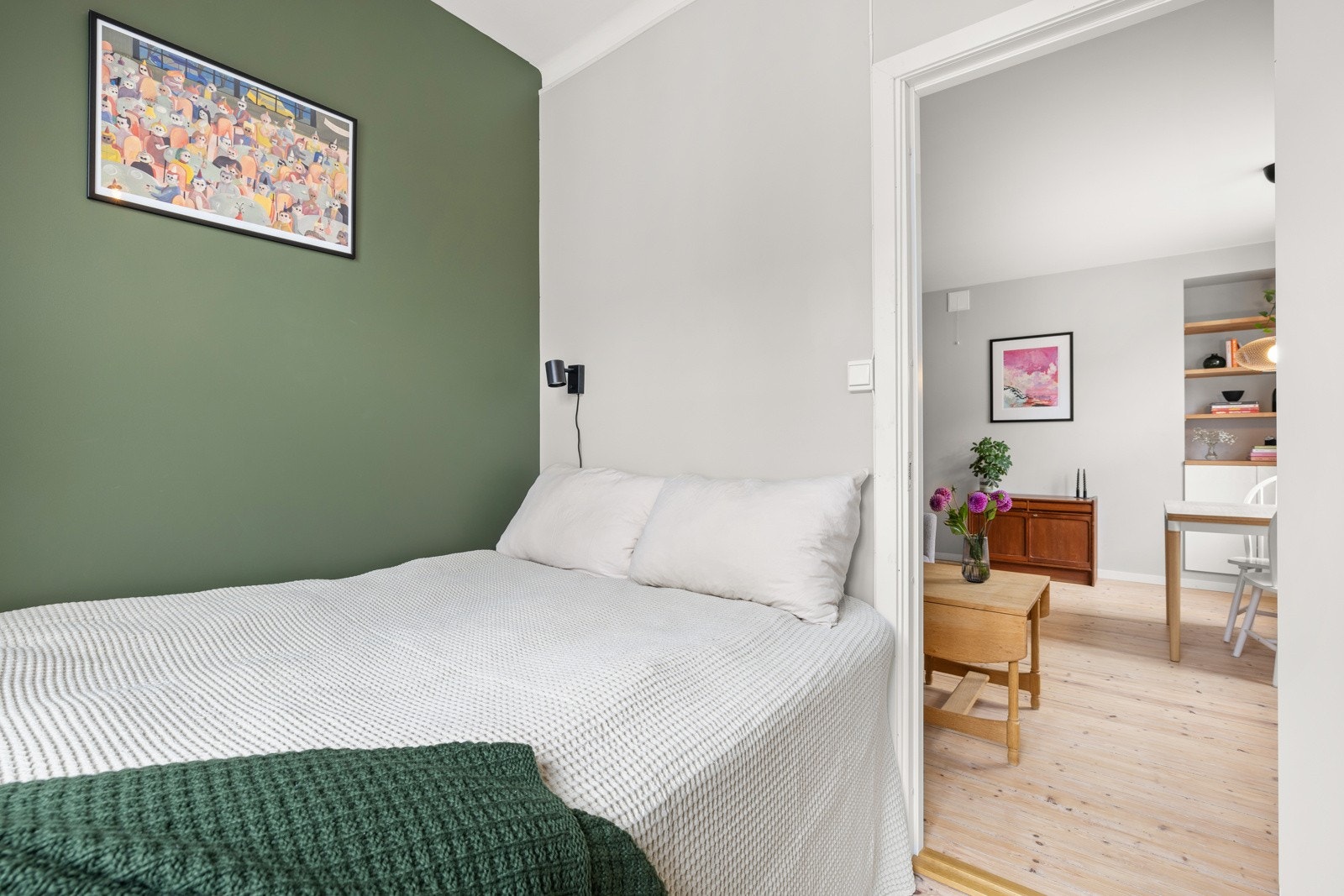 Soverommet ble malt i 2021 i tidsriktige farger. Galleribilde