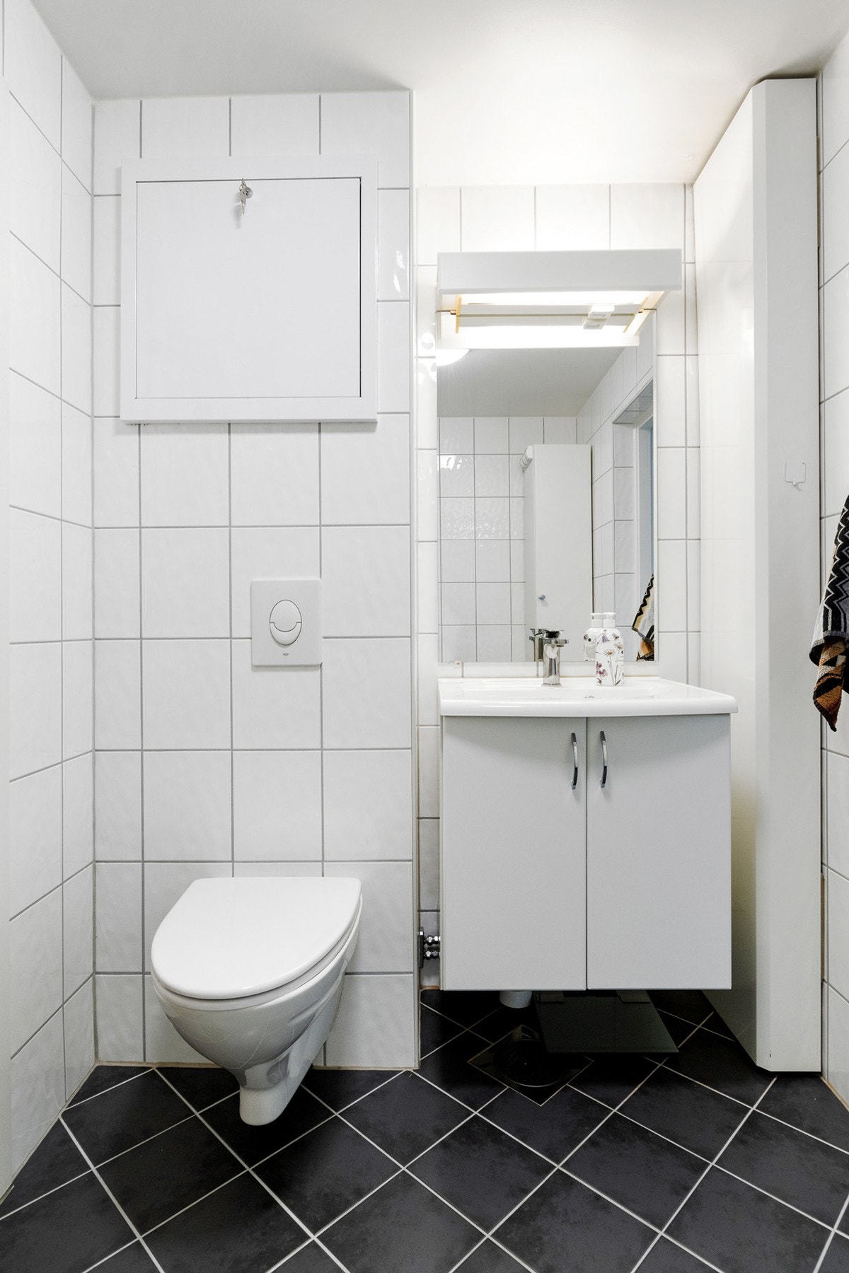 Baderom med elektrisk gulvvarme Galleribilde